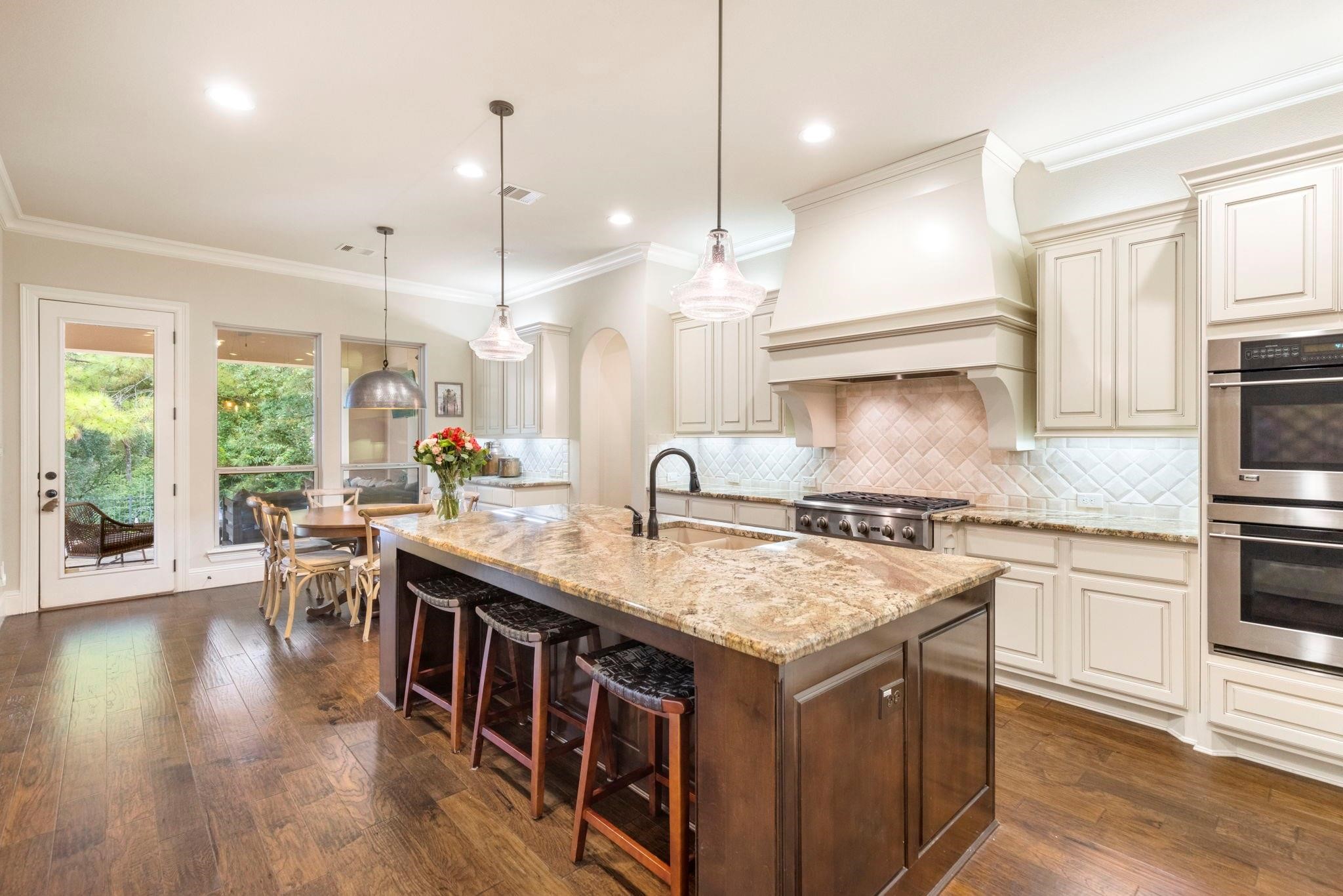 39 Pondera Point Dr, Tomball, TX 77375