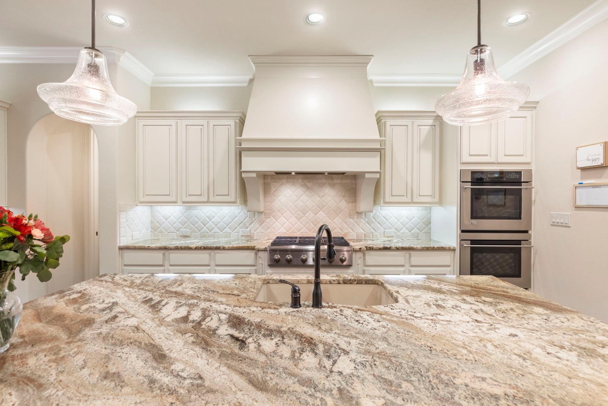 39 Pondera Point Dr, Tomball, TX 77375
