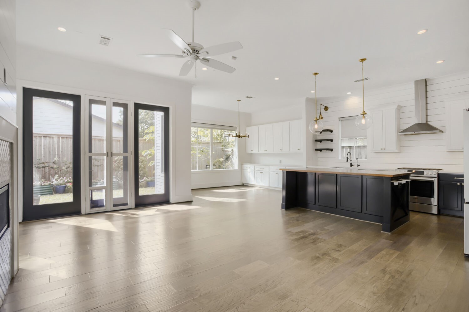 504 W Cottage Street, #B, Houston, TX 77009