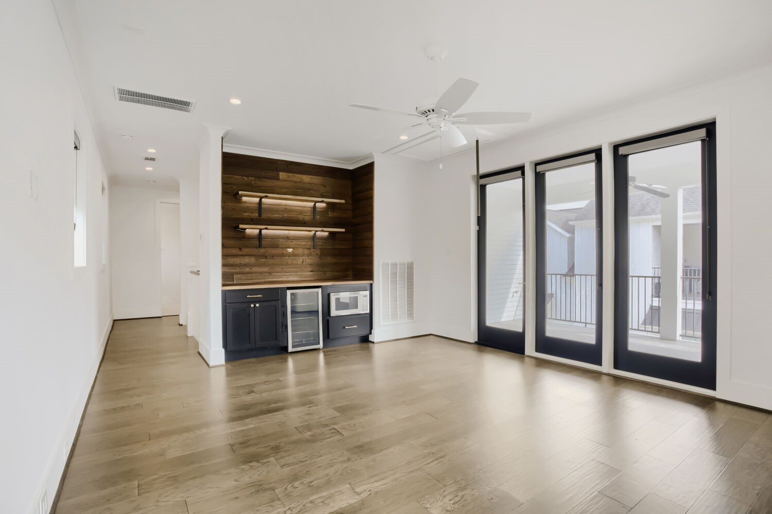 504 W Cottage Street, #B, Houston, TX 77009