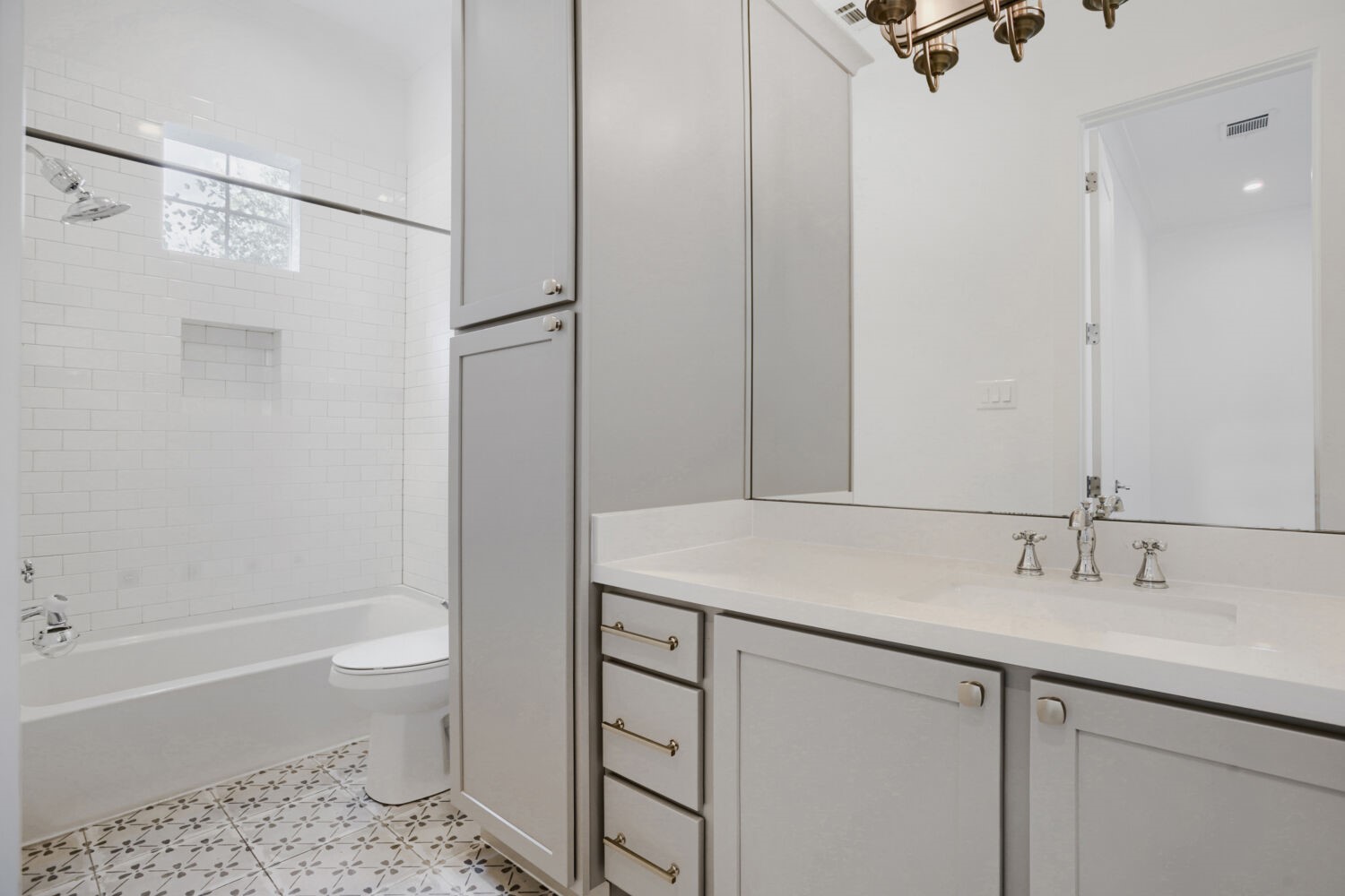 504 W Cottage Street, #B, Houston, TX 77009