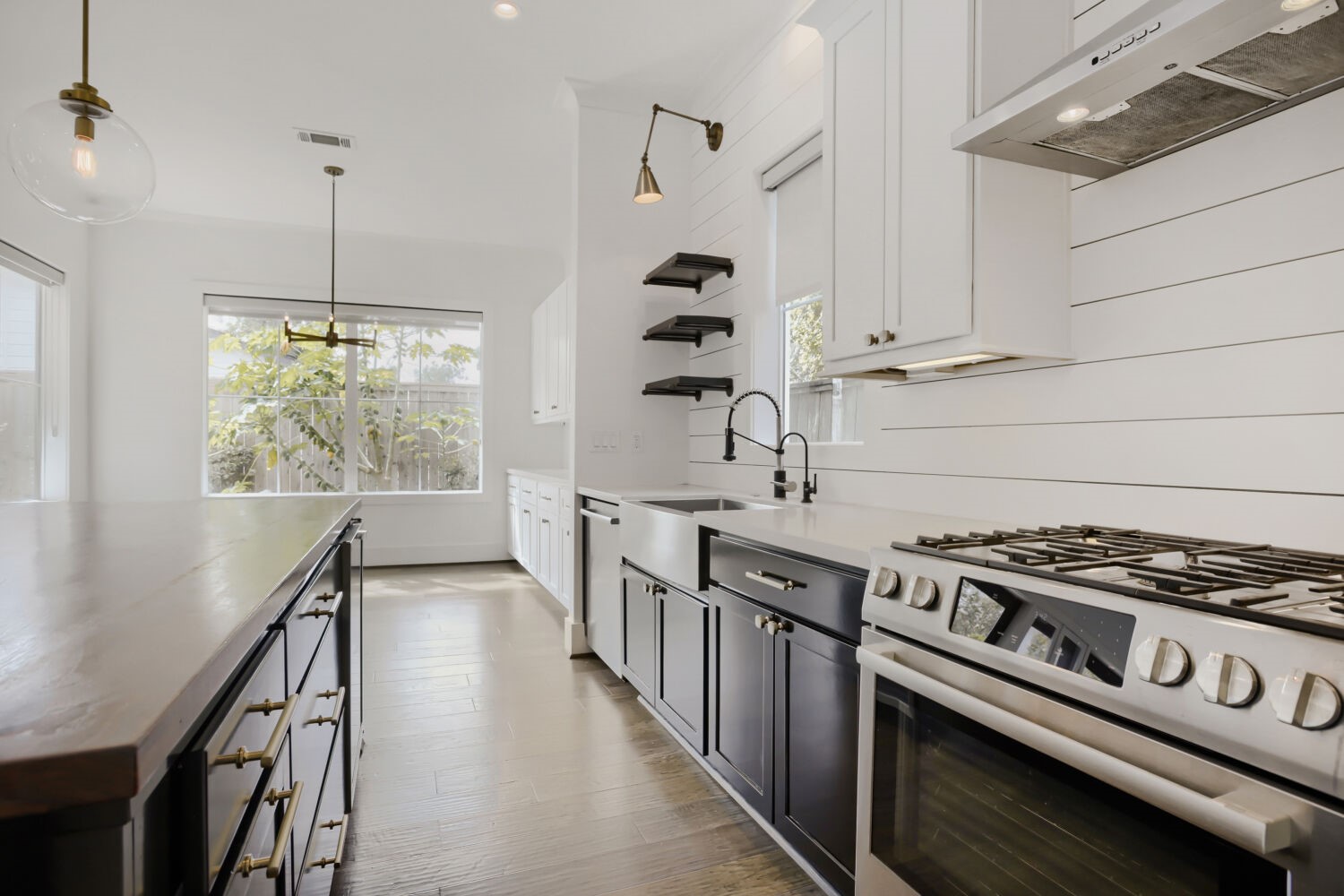 504 W Cottage Street, #B, Houston, TX 77009