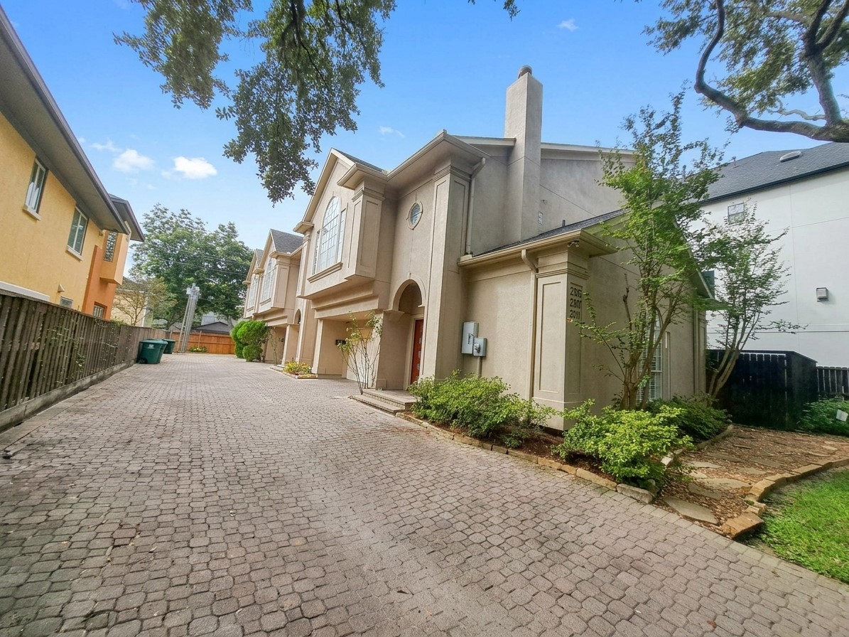 2413 Dorrington Street, Houston, TX 77030
