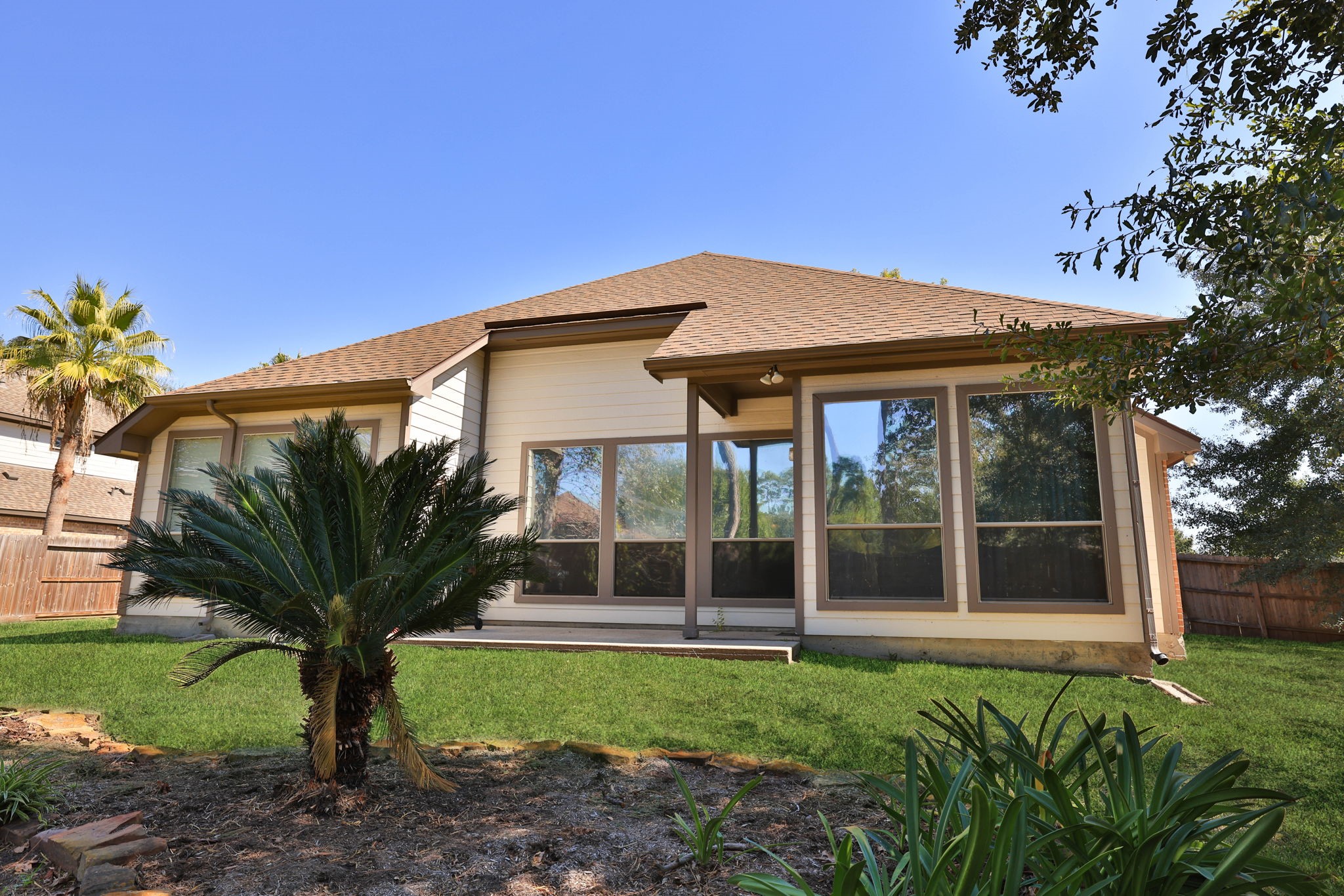 738 Oak Ridge Grove Circle, Spring, TX 77386