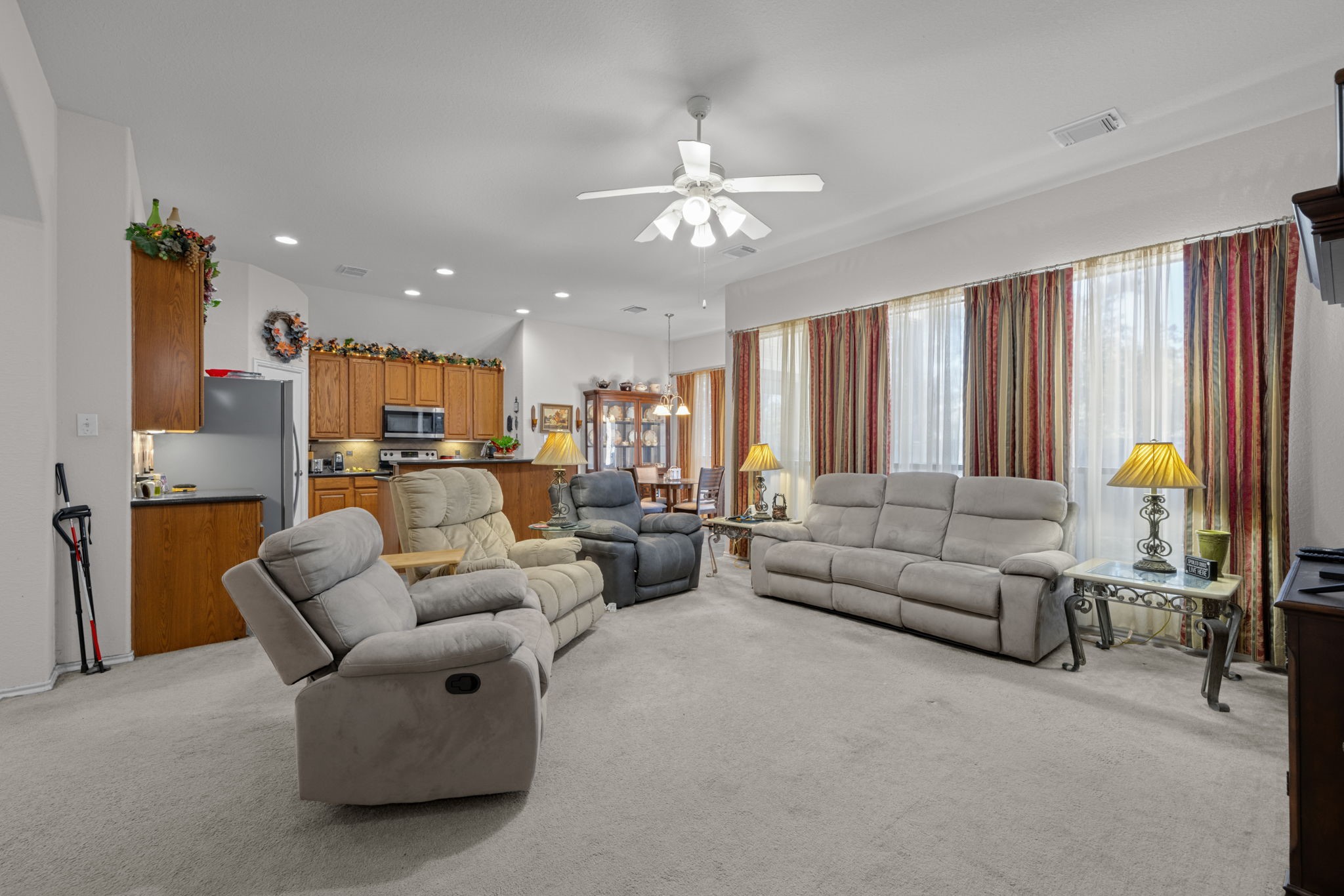 738 Oak Ridge Grove Circle, Spring, TX 77386