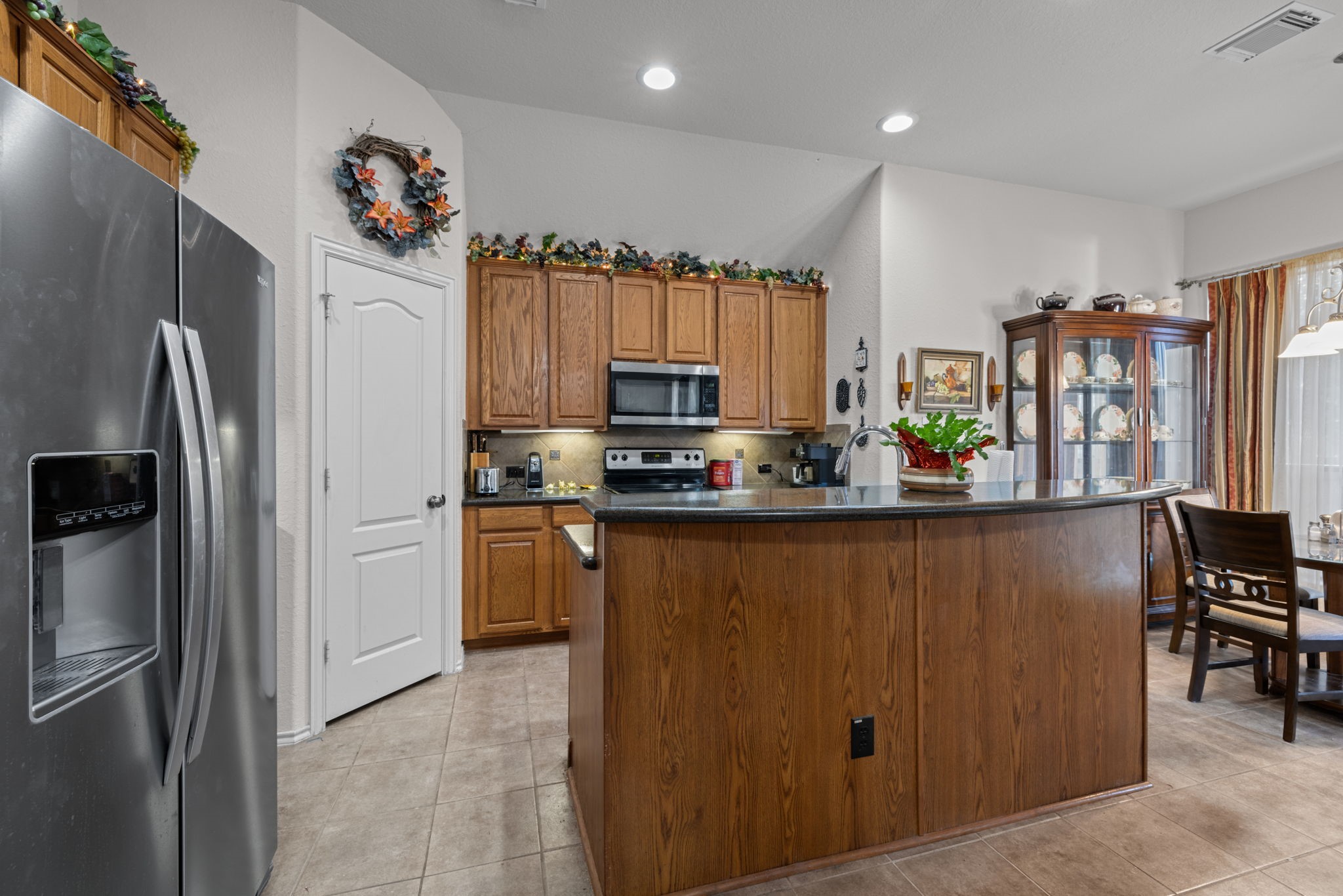 738 Oak Ridge Grove Circle, Spring, TX 77386