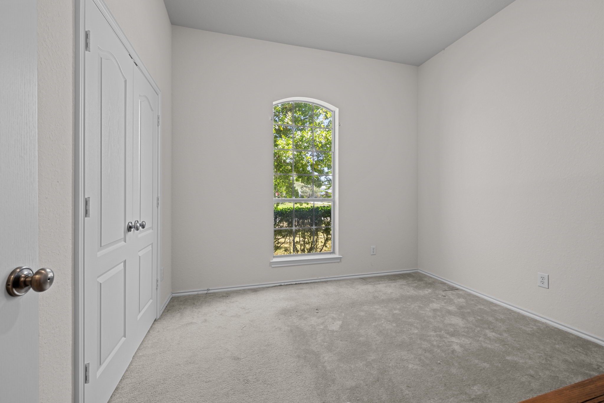 738 Oak Ridge Grove Circle, Spring, TX 77386