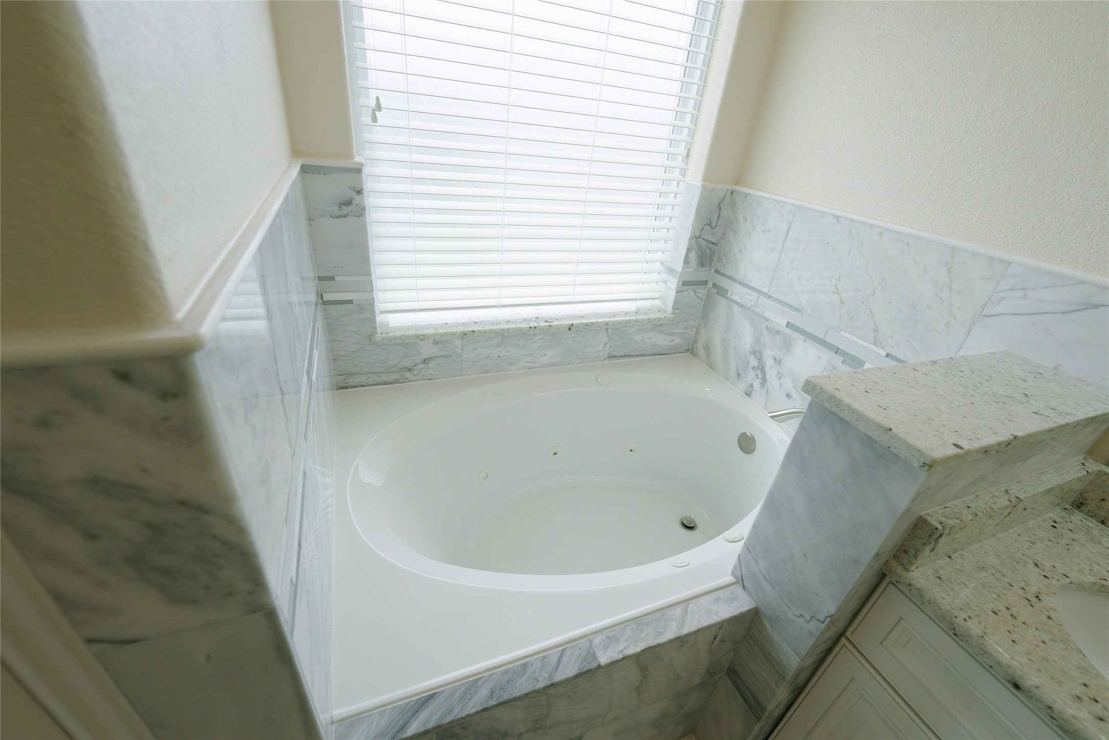 1013 10th Street, Galveston, TX 77550