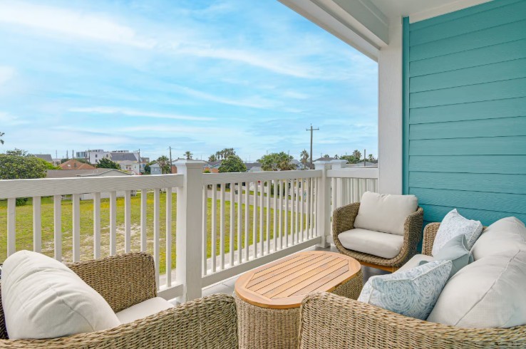 Charming second-floor balcony at 1013 10th A, fully furnished for your comfort and relaxation. Charming second-floor balcony at 1013 10th A, fully furnished for your comfort and relaxation.