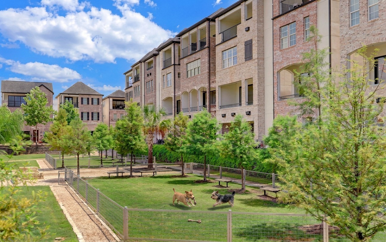5921 Cottage Grove Lake Drive, Houston, TX 77007
