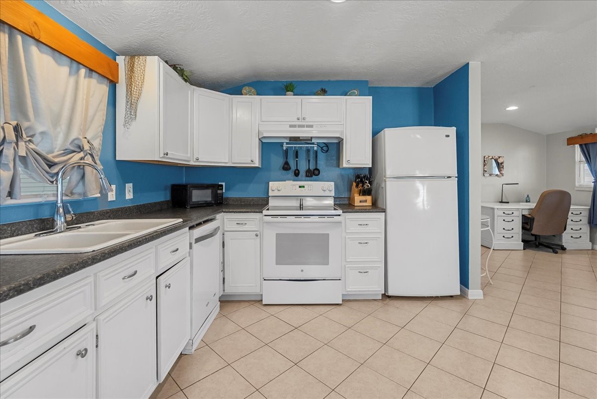 Refrigerator, range and dishwasher included Refrigerator, range and dishwasher included