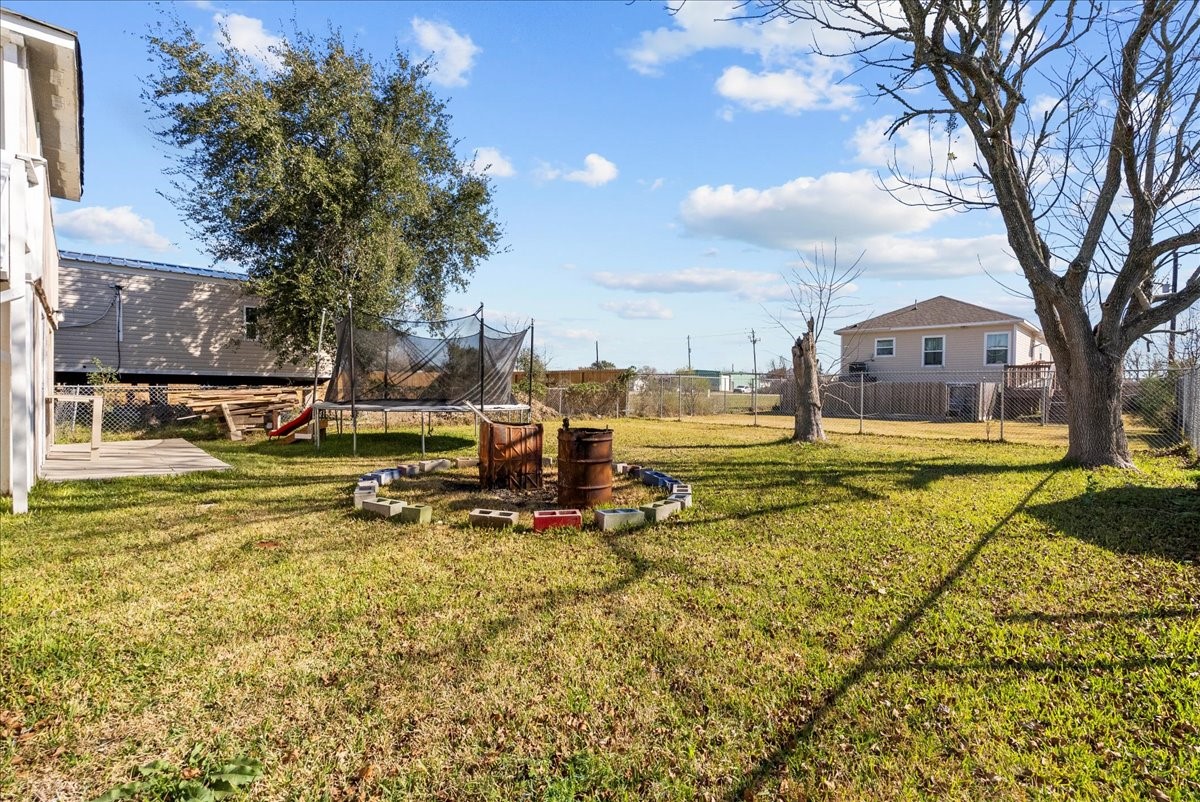 711 10th Street, Dickinson, TX 77539