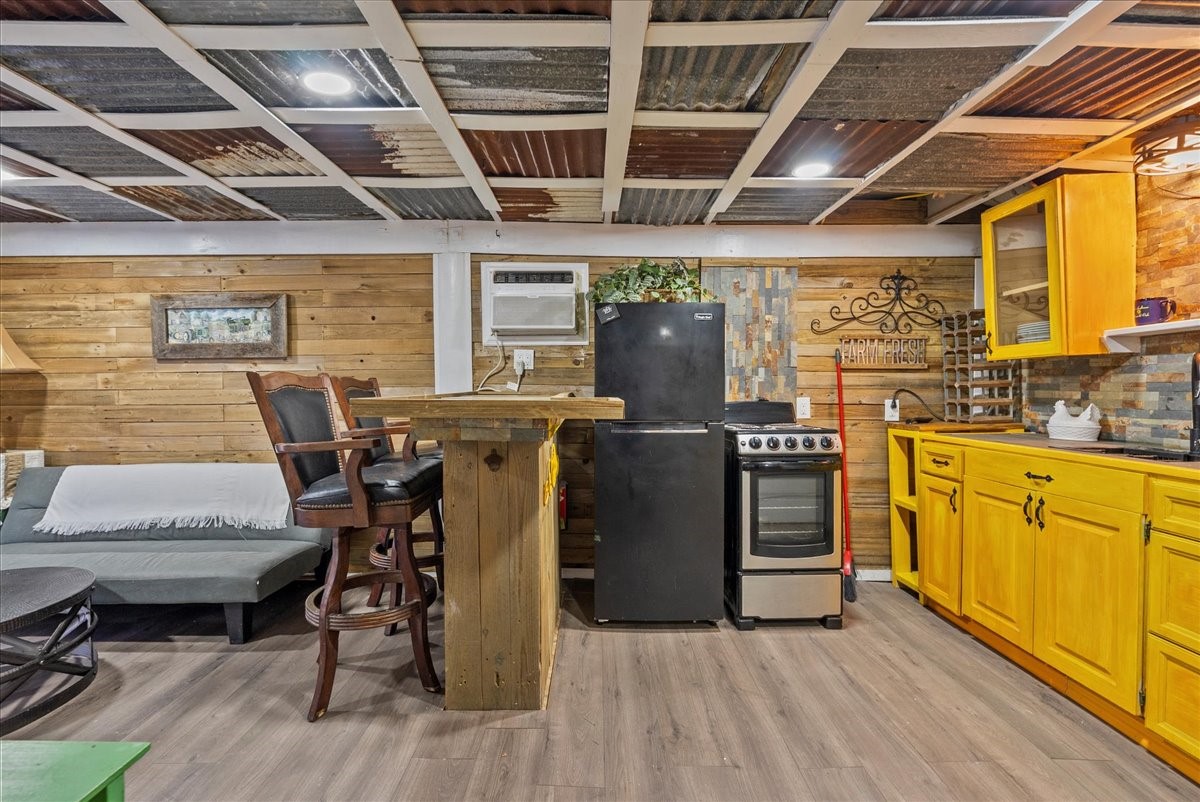 Downstairs kitchen