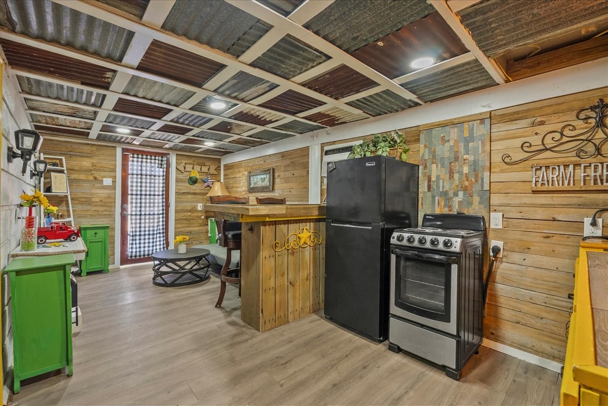 Downstairs kitchen