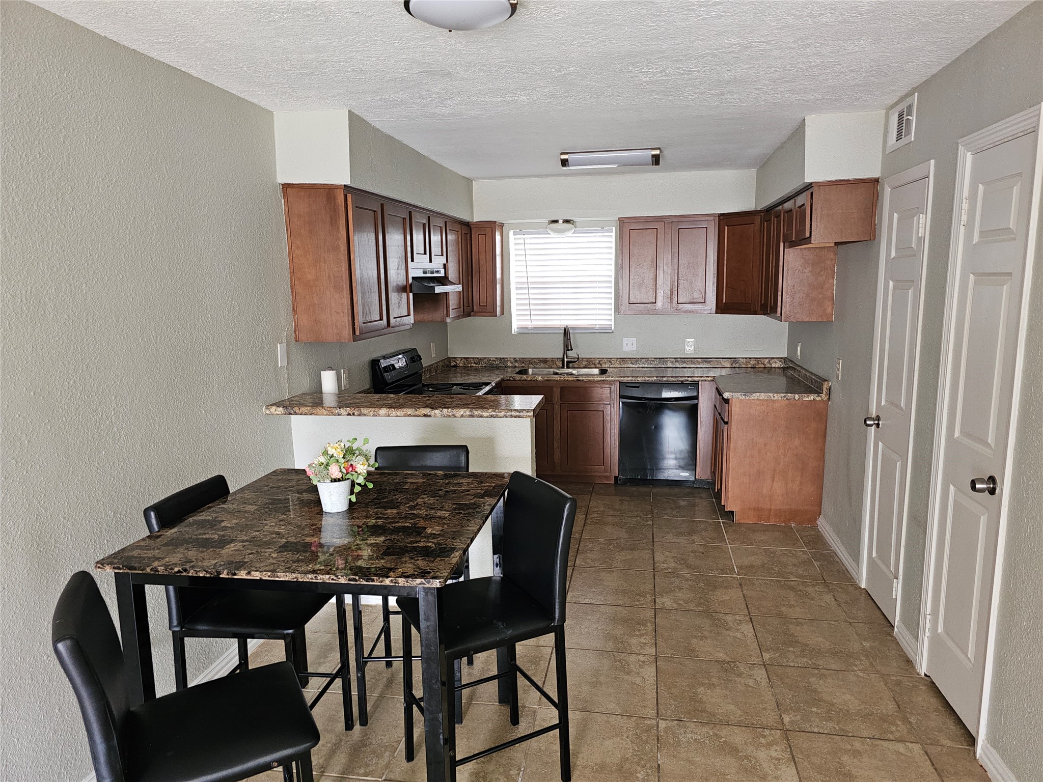 staged unit, same floor plan