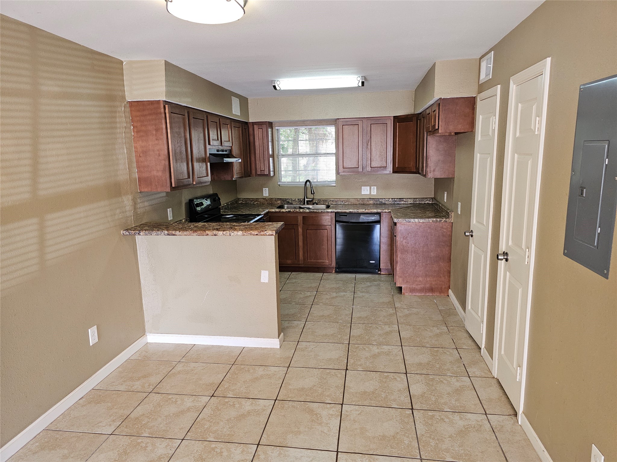 1502 Unit A View of dining area/kitchen