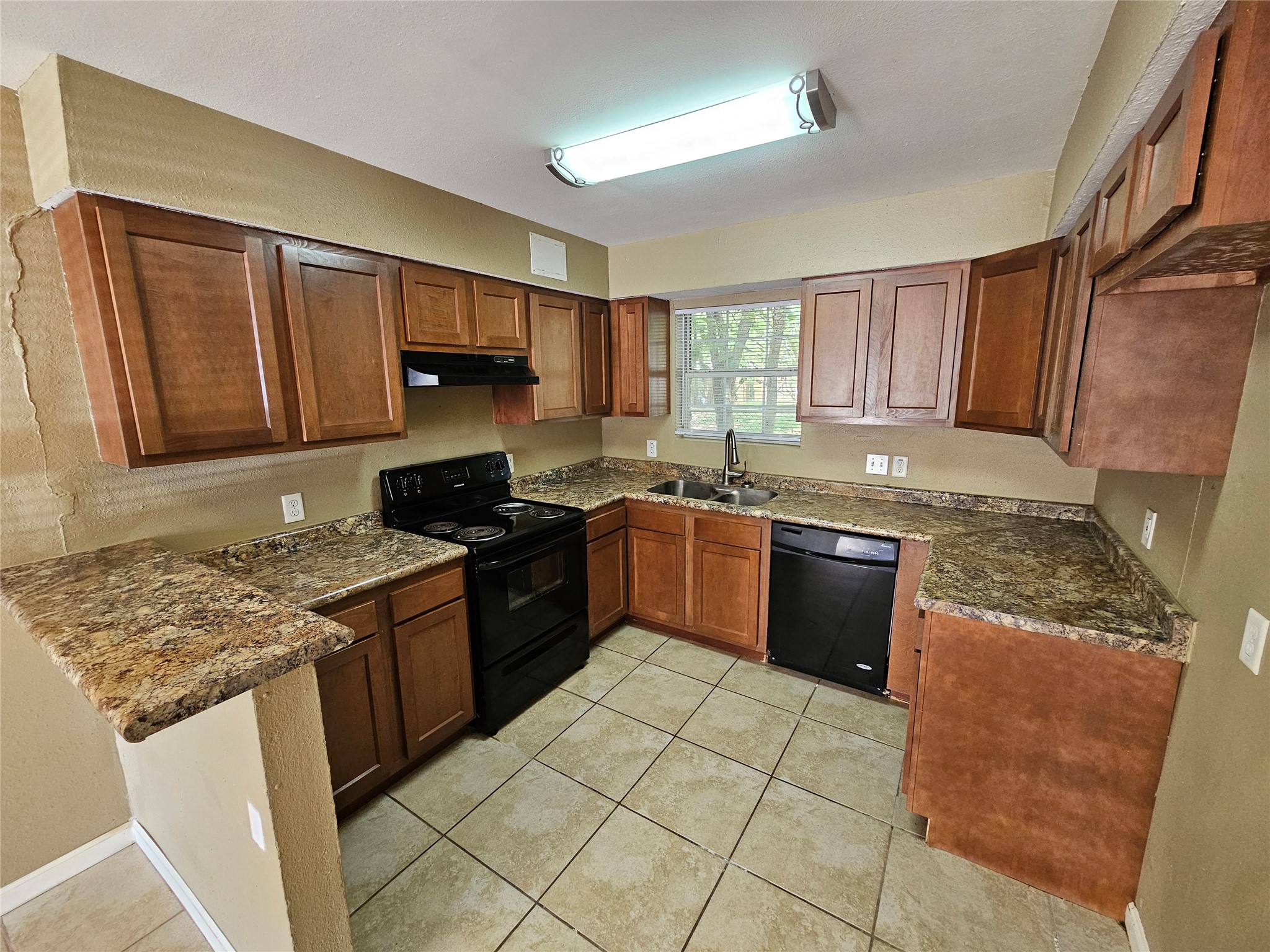 1502 Unit A Kitchen