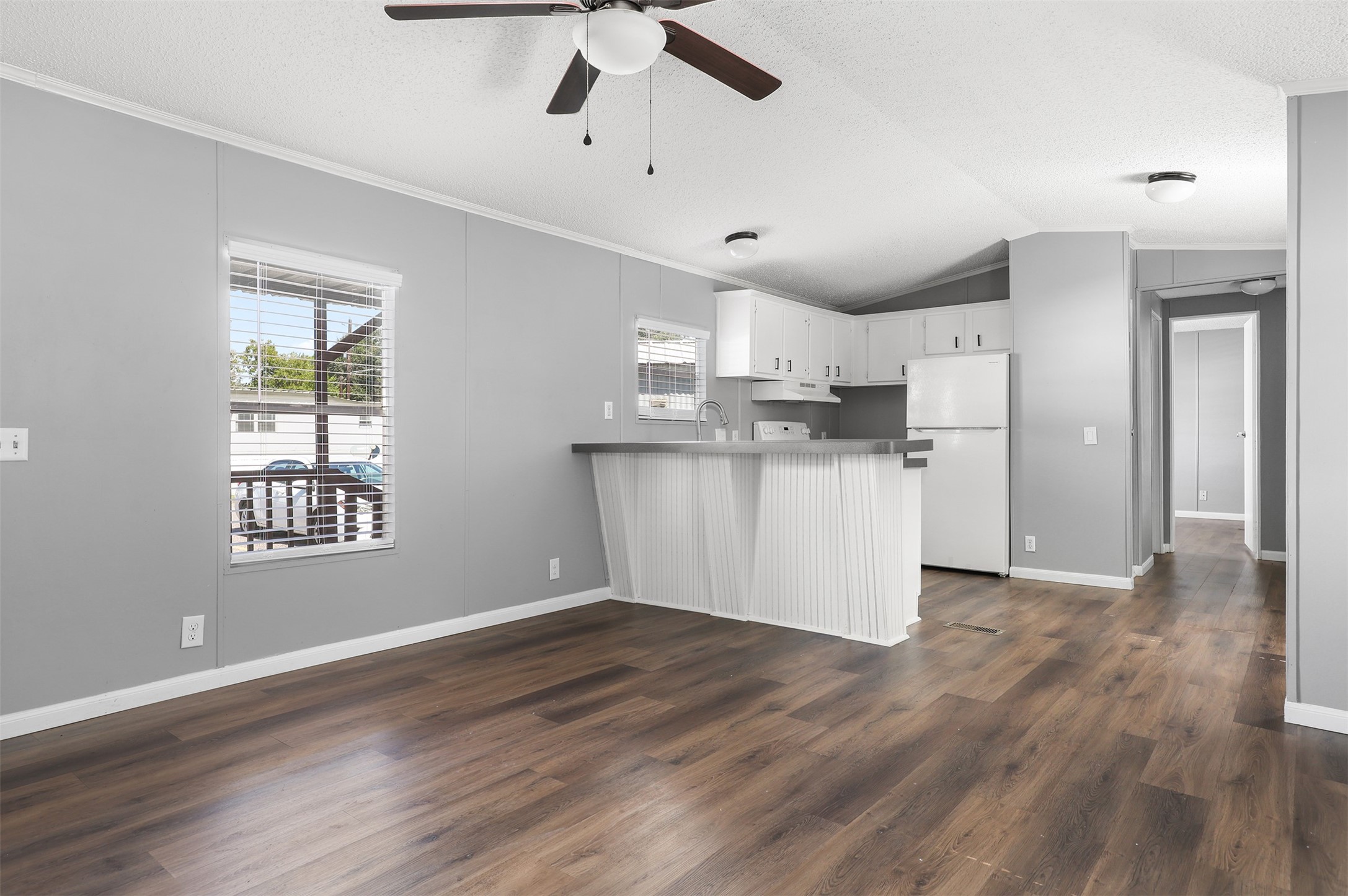 2222 N Austin Avenue, #5, Pearland, TX 77581 2222 N Austin Avenue, #5, Pearland, TX 77581