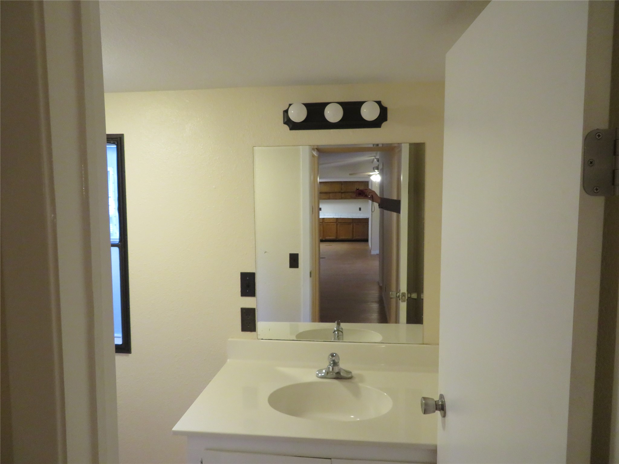 14141 Shadow Bay Drive, Willis, TX 77318