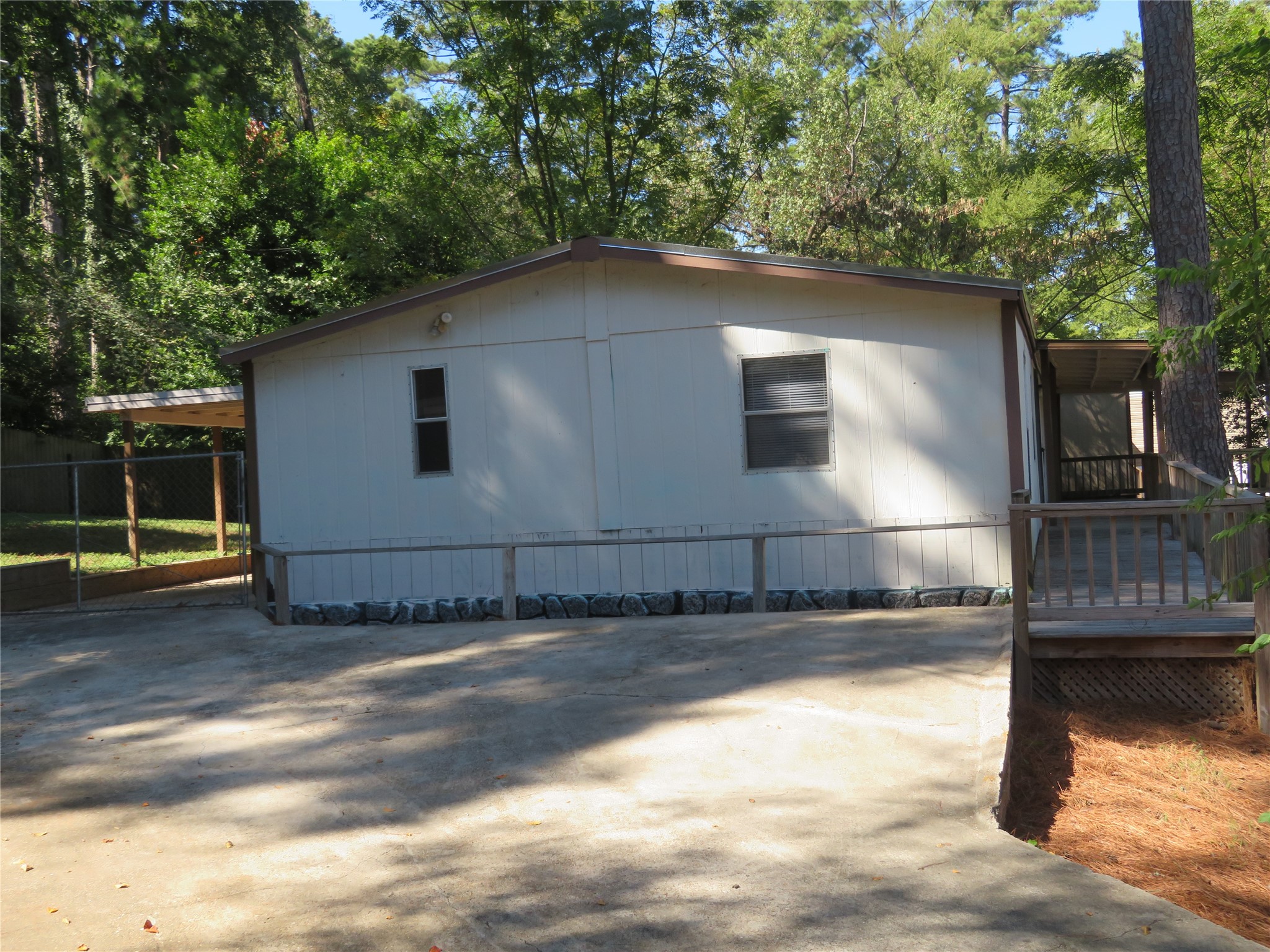 14141 Shadow Bay Drive, Willis, TX 77318