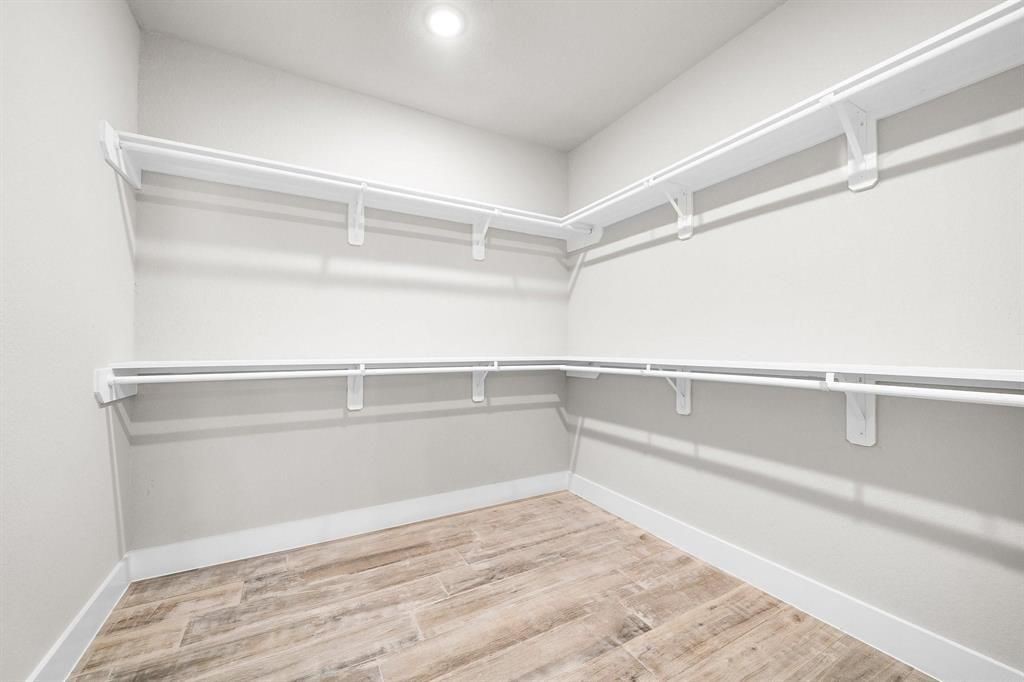 228 W 28th Street, Houston, TX 77008