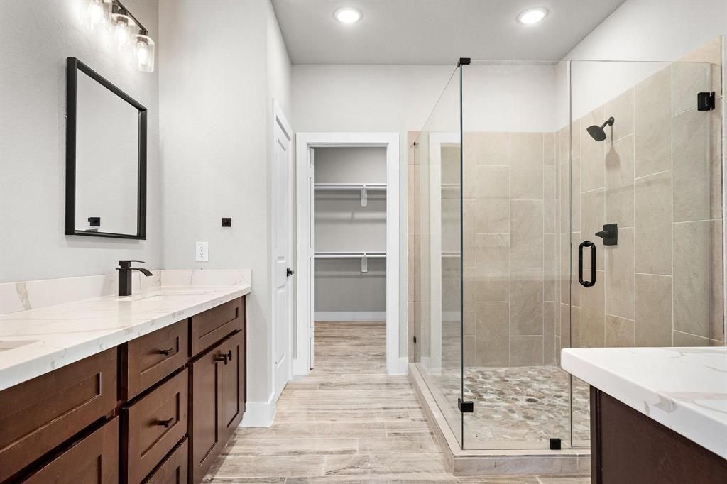 228 W 28th Street, Houston, TX 77008
