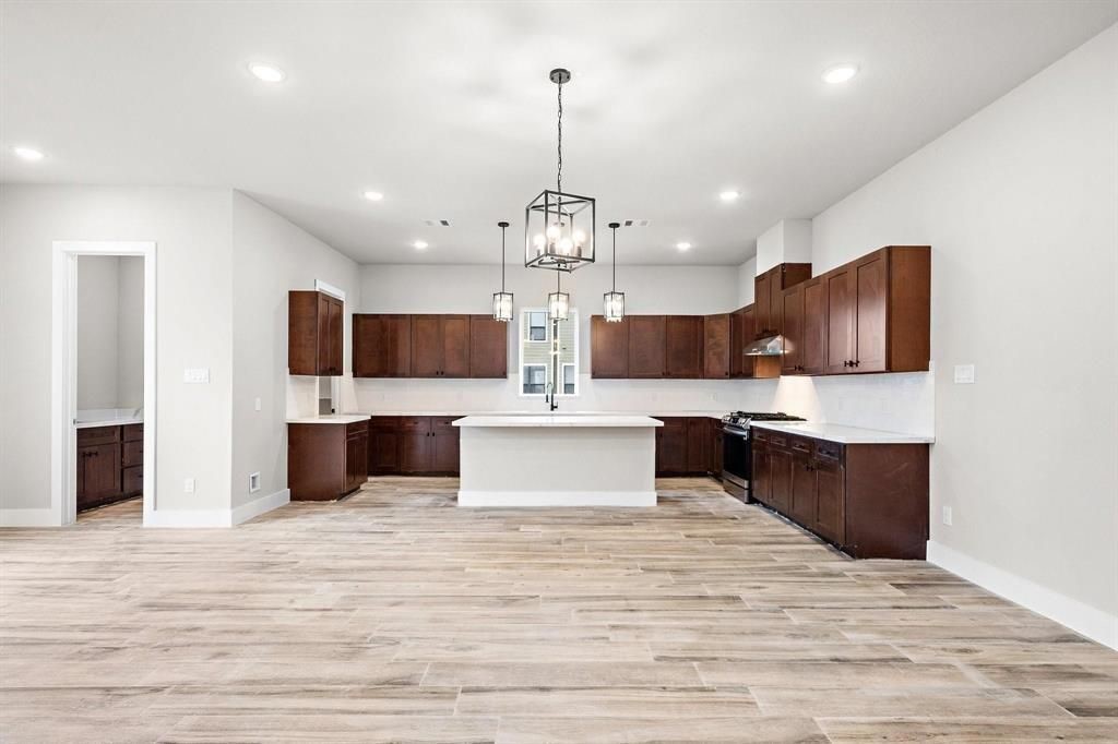 228 W 28th Street, Houston, TX 77008