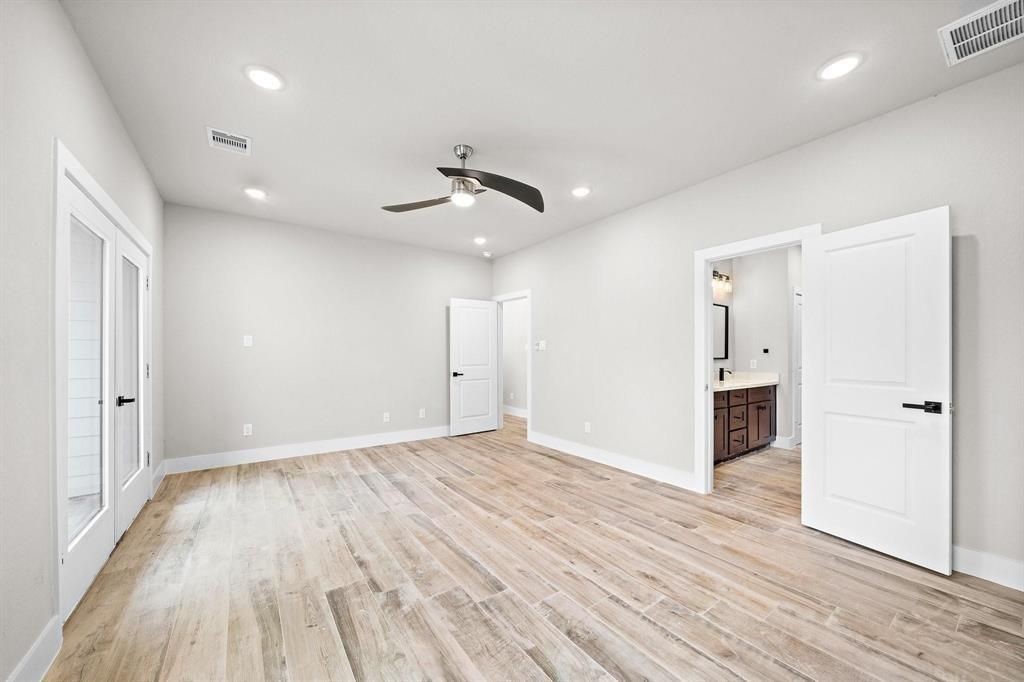 228 W 28th Street, Houston, TX 77008