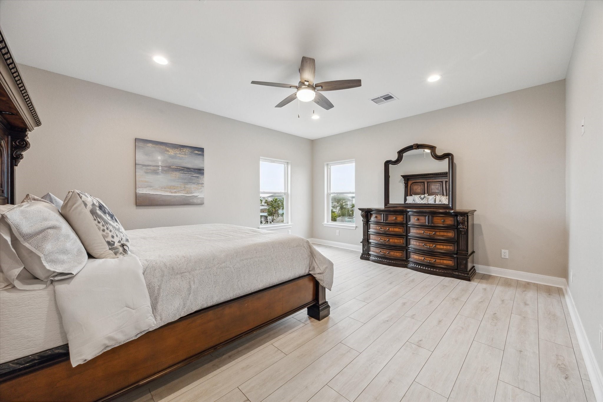230 Bora Bora Drive, Tiki Island, TX 77554