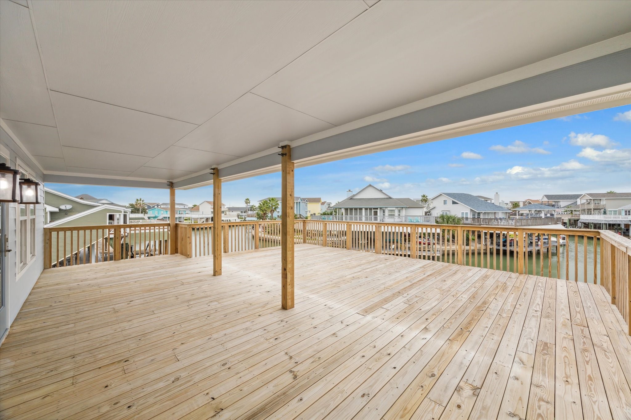 230 Bora Bora Drive, Tiki Island, TX 77554