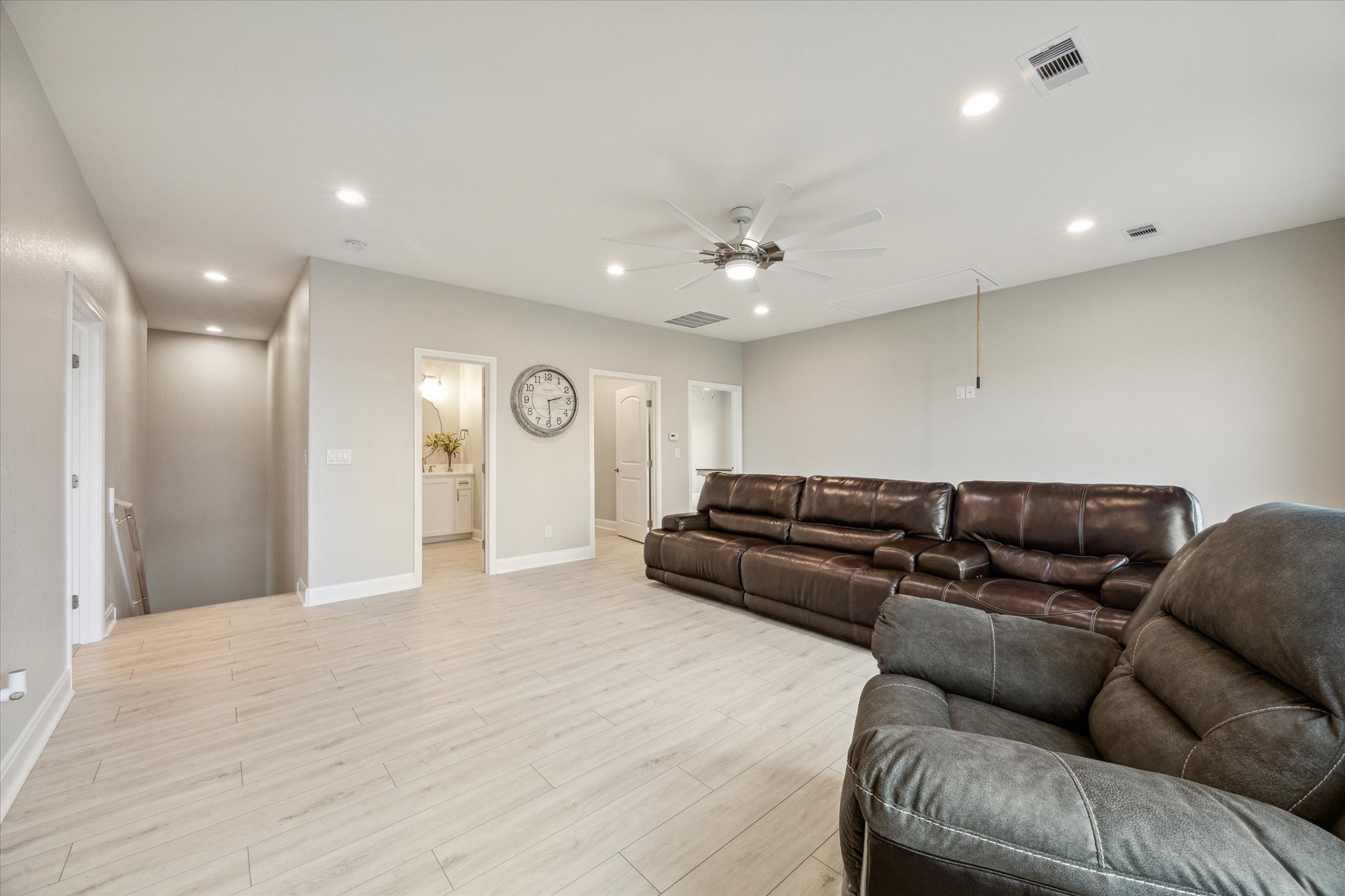 230 Bora Bora Drive, Tiki Island, TX 77554