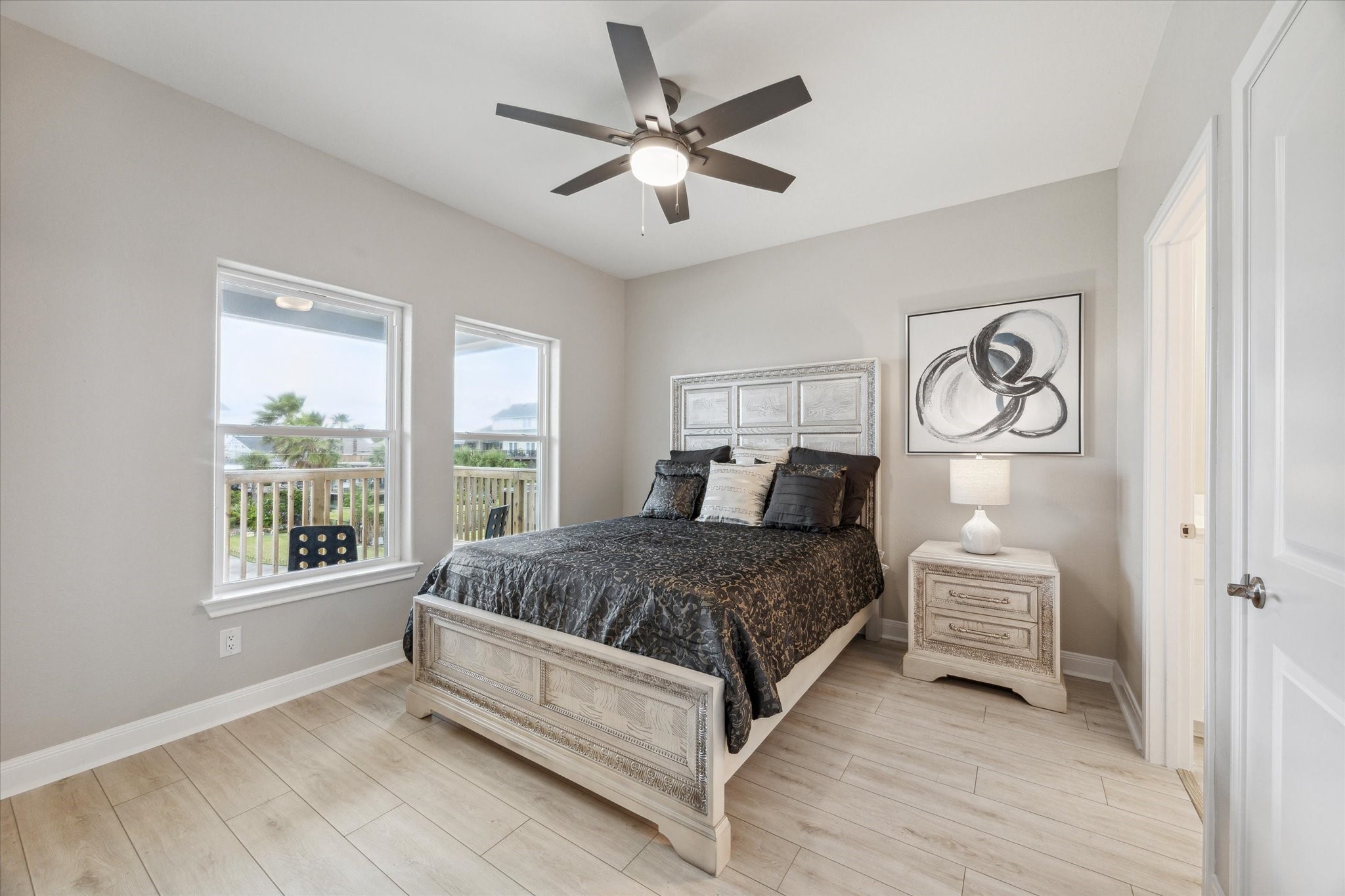 230 Bora Bora Drive, Tiki Island, TX 77554
