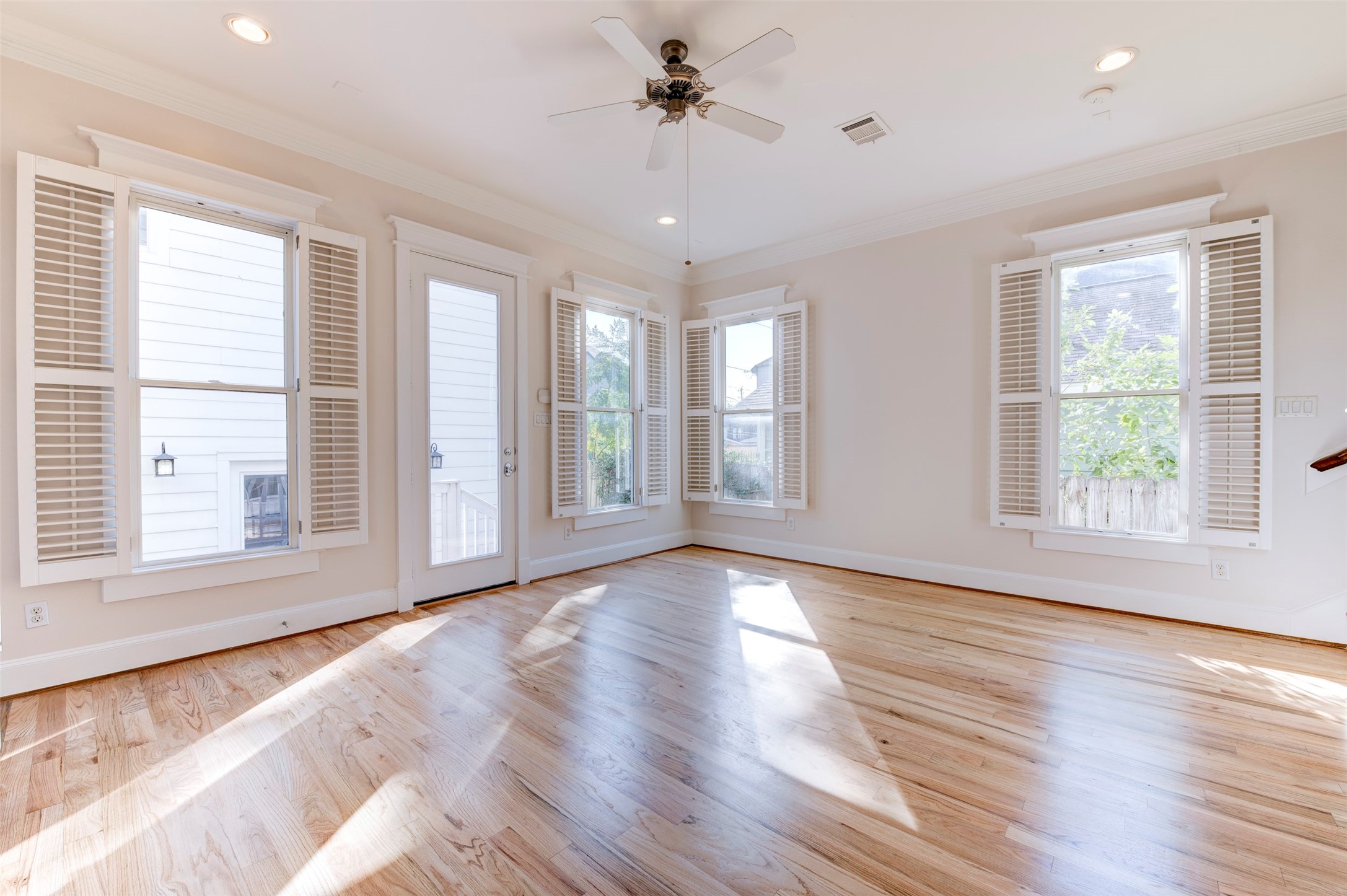 728 E 27th Street, Houston, TX 77009