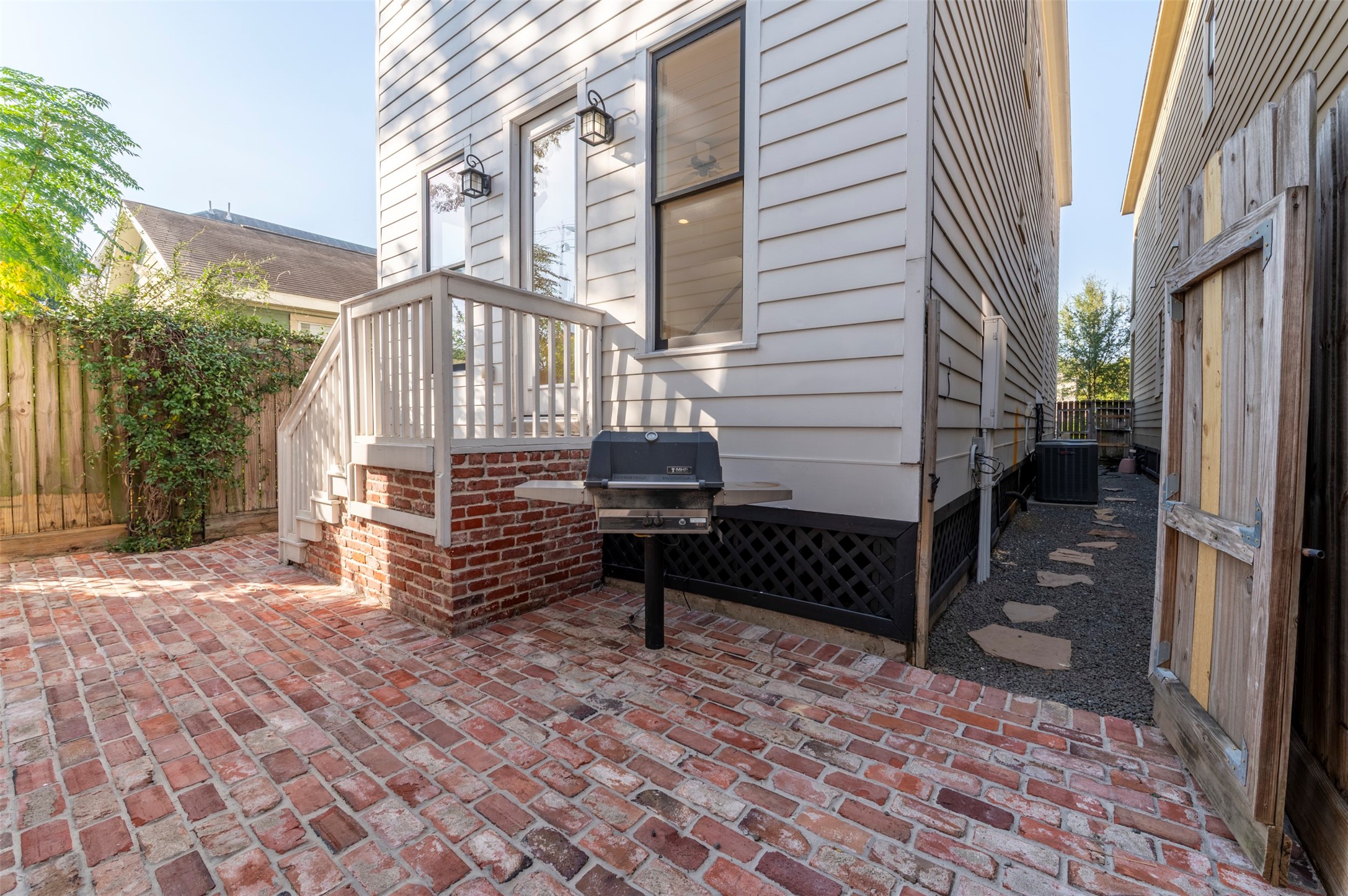 728 E 27th Street, Houston, TX 77009