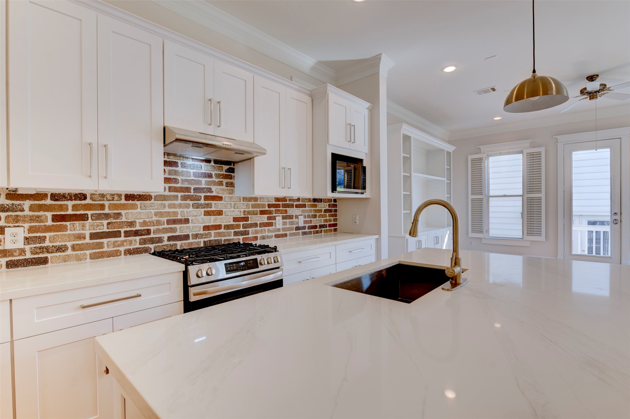 728 E 27th Street, Houston, TX 77009