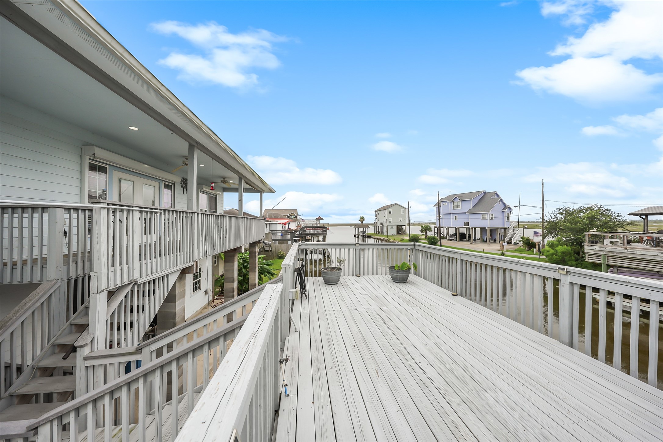 Huge Deck!!