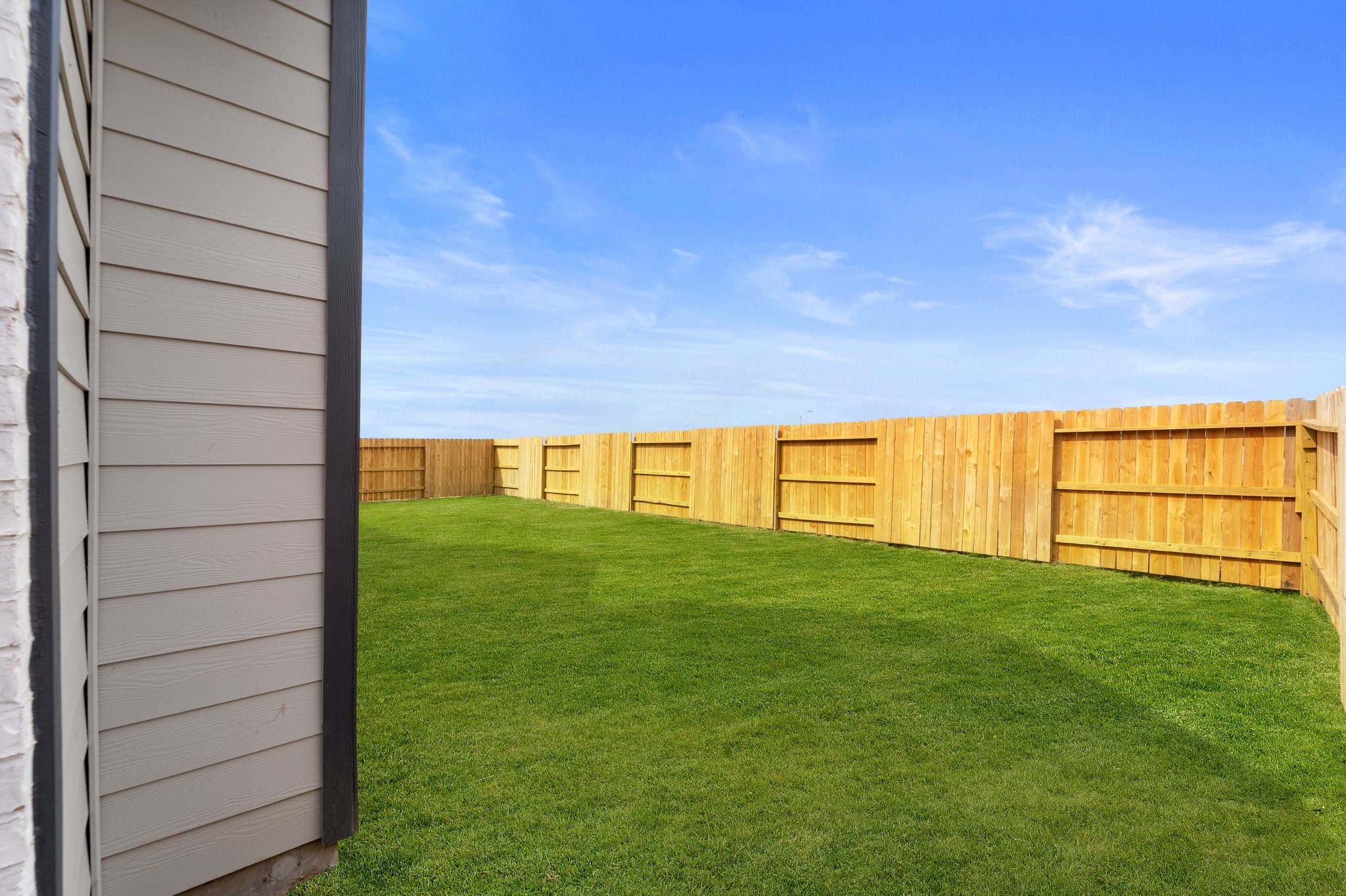 Photos are REPRESENTATIVE of the home /floor plan and are NOT of the actual home.  Selections, features, and room options vary.