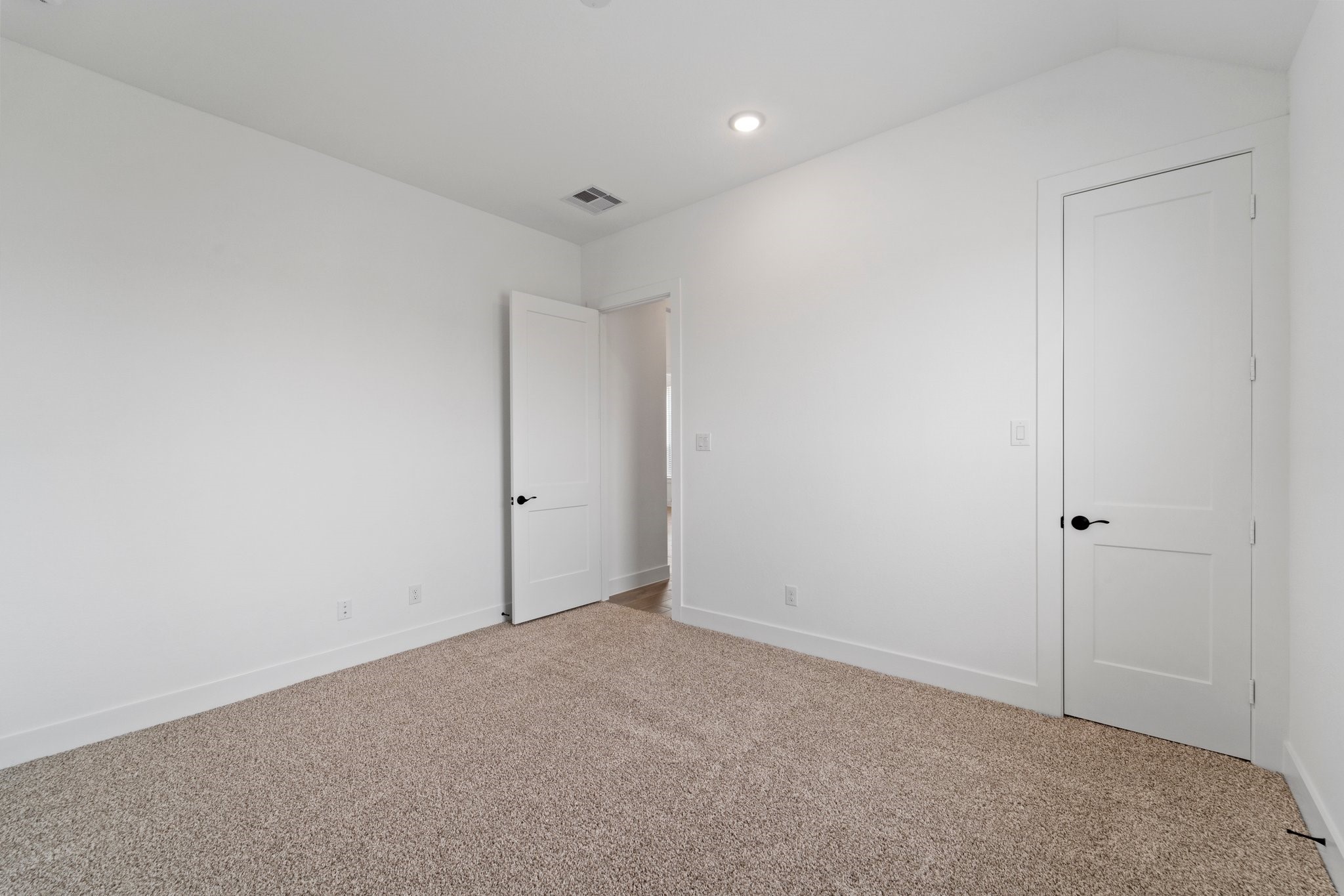 Photos are REPRESENTATIVE of the home /floor plan and are NOT of the actual home.  Selections, features, and room options vary.