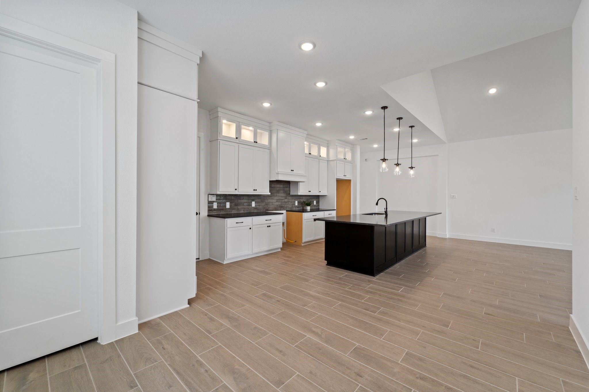 Photos are REPRESENTATIVE of the home /floor plan and are NOT of the actual home.  Selections, features, and room options vary.