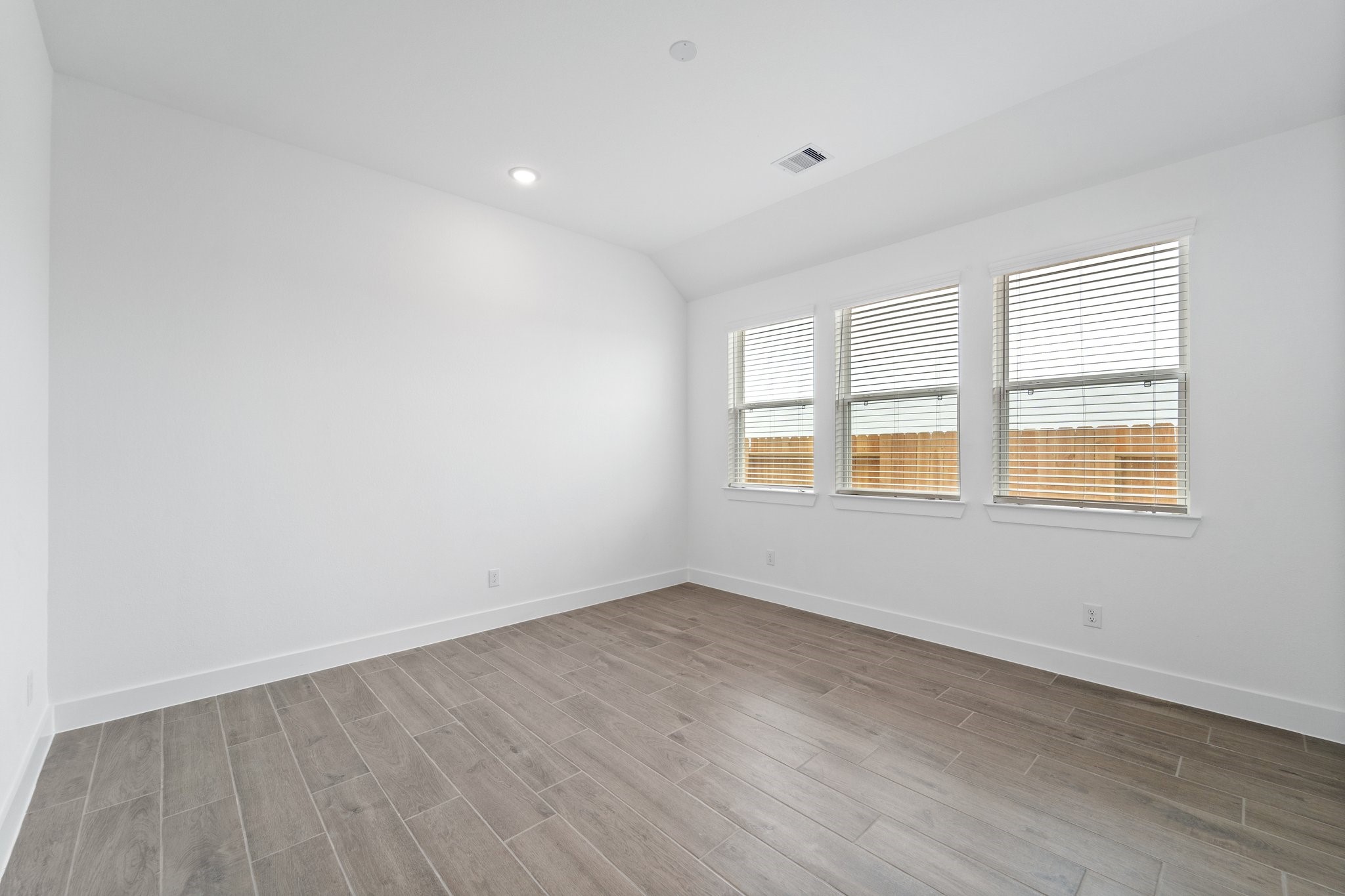 Photos are REPRESENTATIVE of the home /floor plan and are NOT of the actual home.  Selections, features, and room options vary.