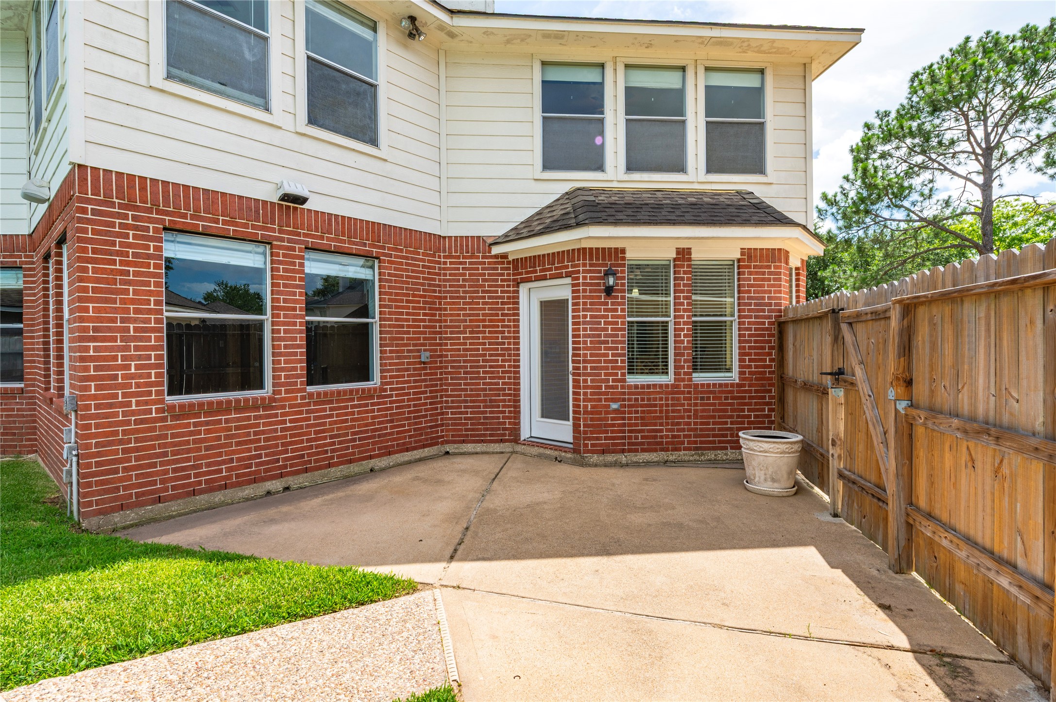 3124 Sand Shadow Drive, League City, TX 77573