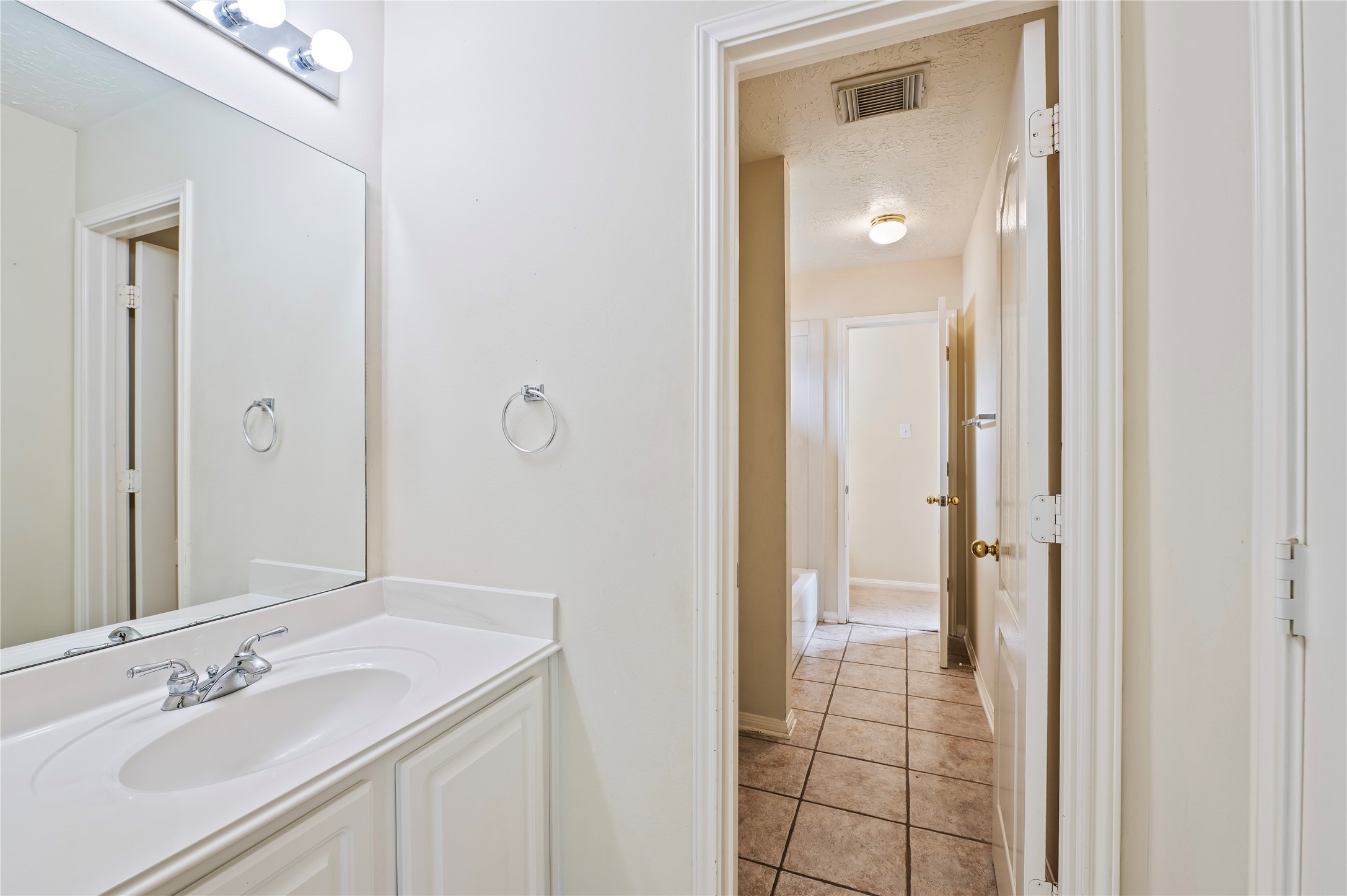 3124 Sand Shadow Drive, League City, TX 77573