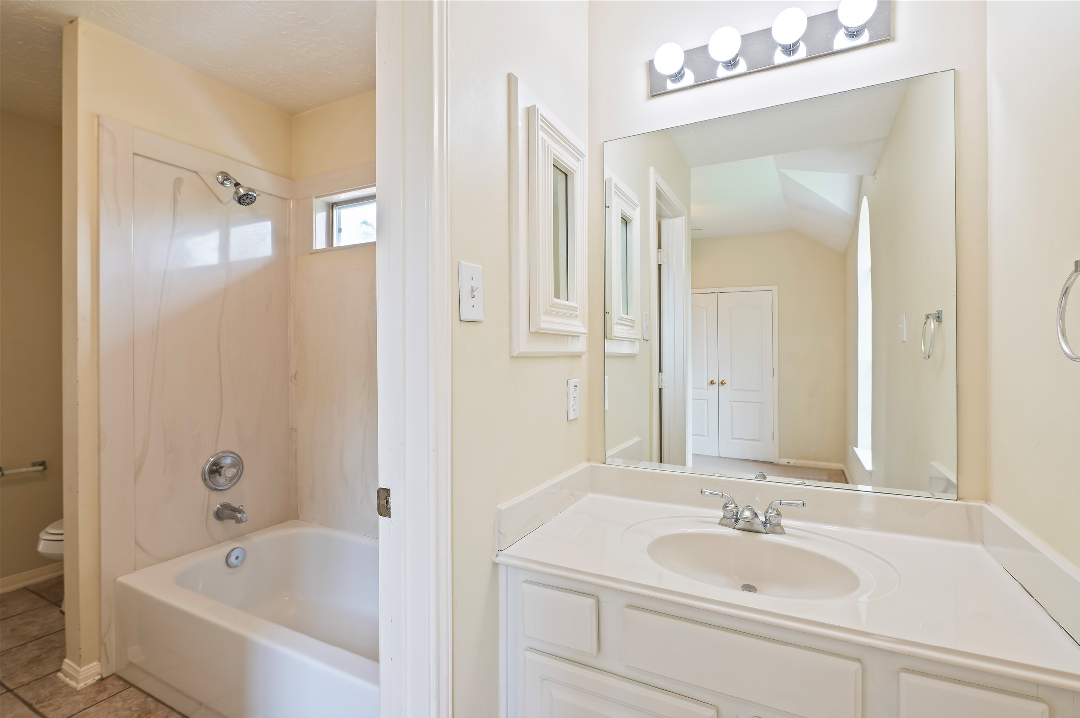 3124 Sand Shadow Drive, League City, TX 77573
