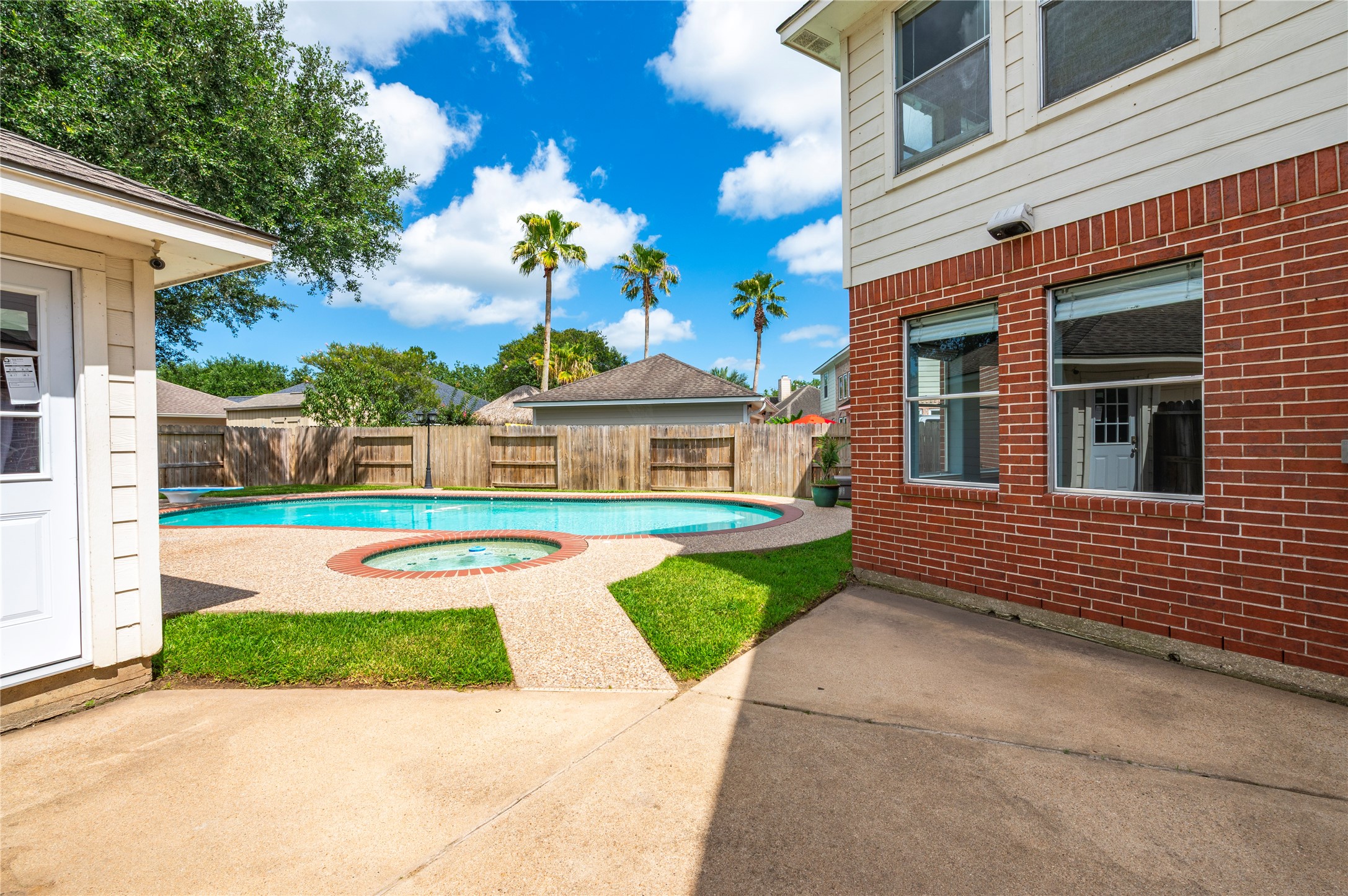 3124 Sand Shadow Drive, League City, TX 77573