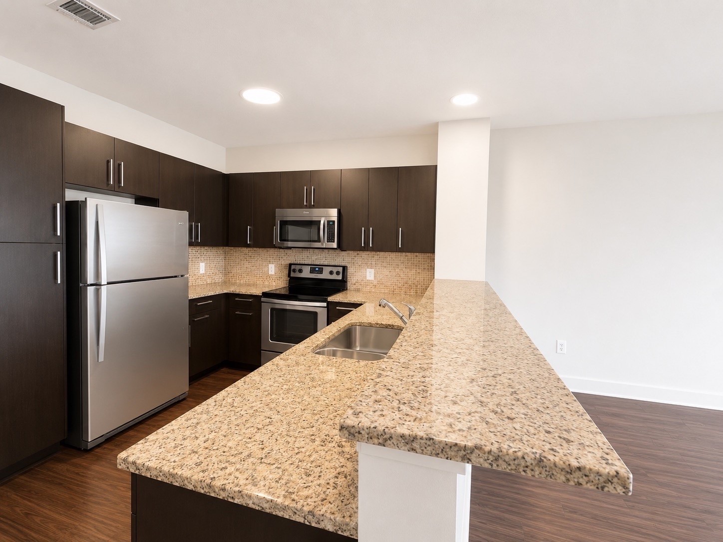 1340 W Gray Street, #225-P6, Houston, TX 77019 1340 W Gray Street, #225-P6, Houston, TX 77019