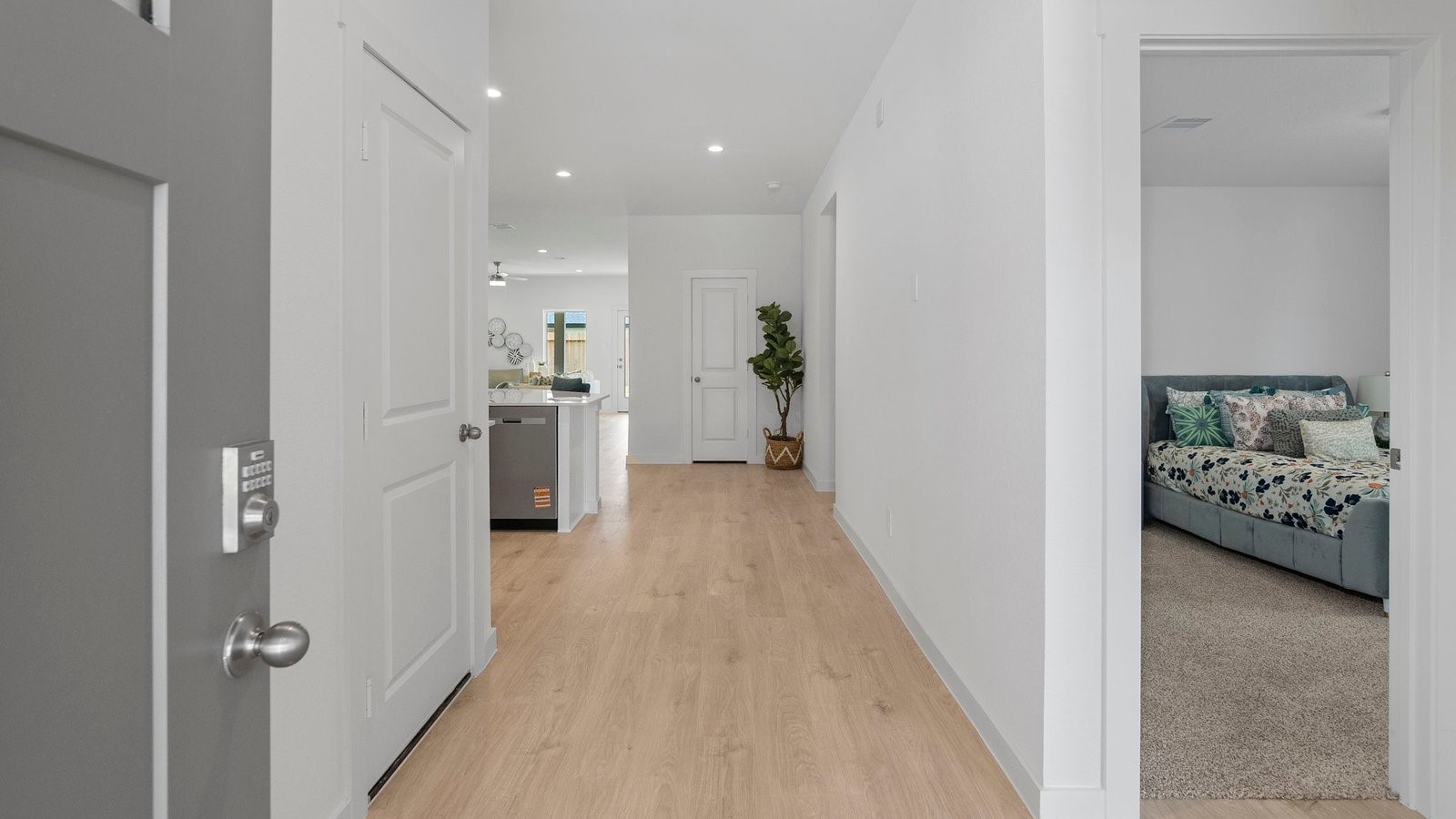 *Images and 3D tour are for illustration only and options may vary from home as built. *Images and 3D tour are for illustration only and options may vary from home as built.