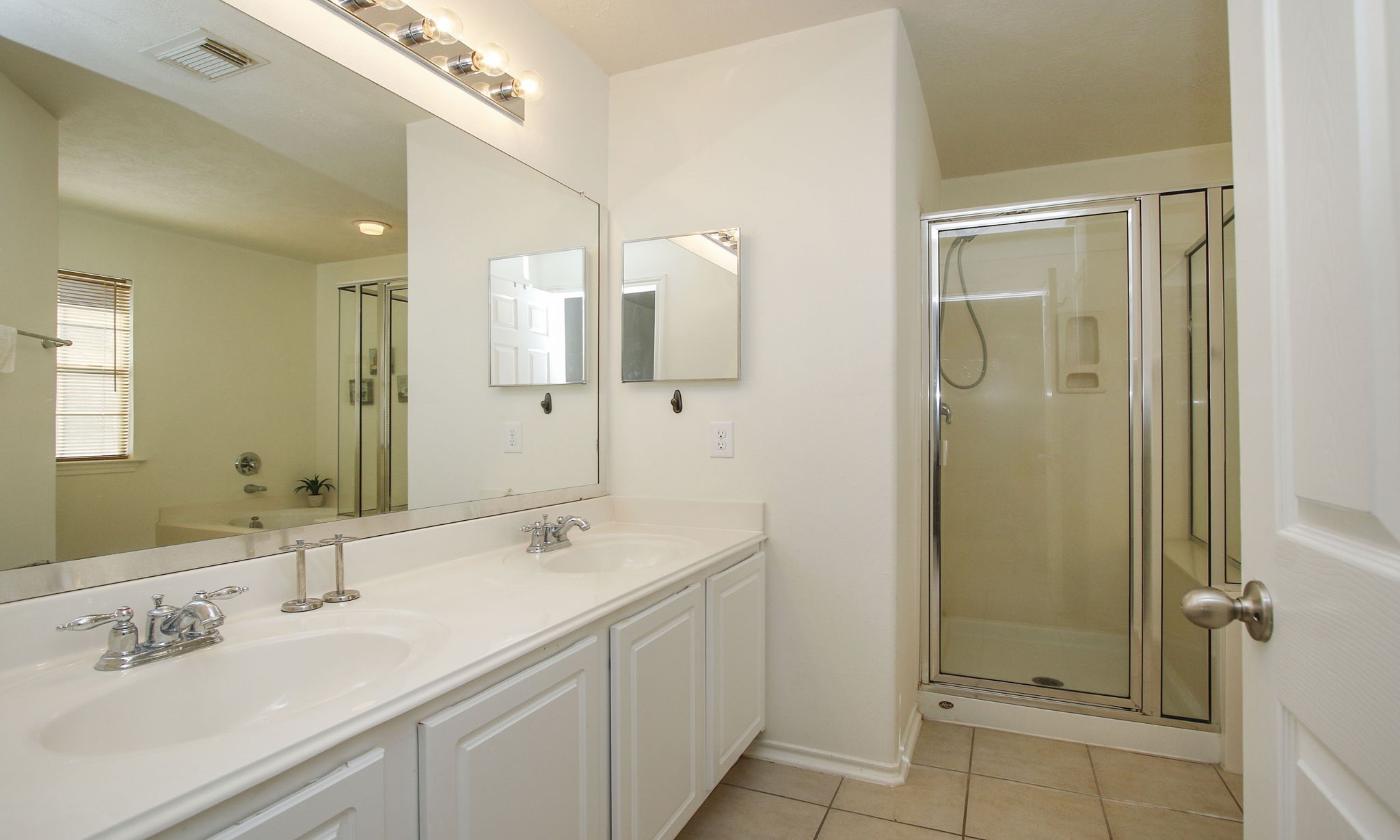 191 N Burberry Park Circle, The Woodlands, TX 77382