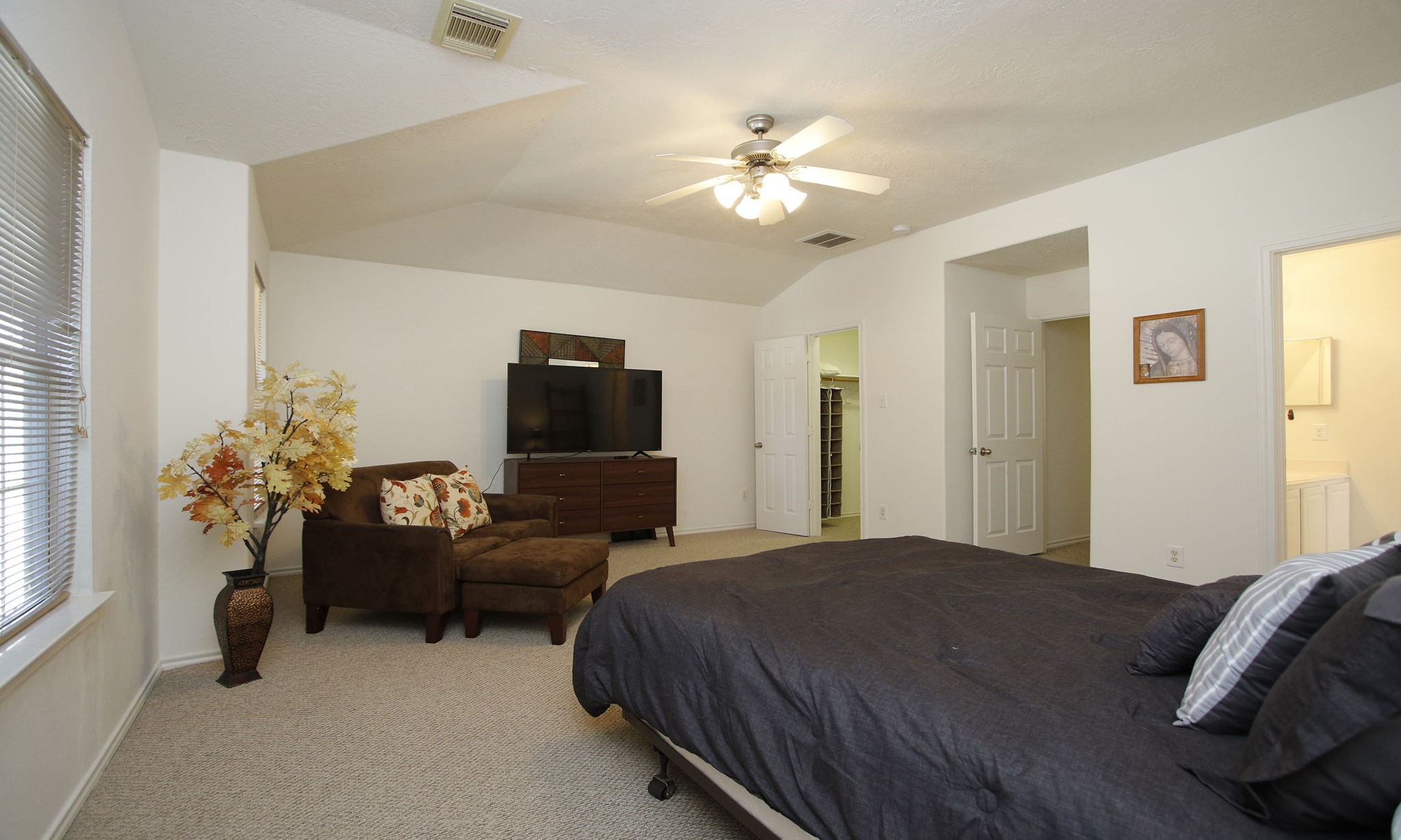 191 N Burberry Park Circle, The Woodlands, TX 77382