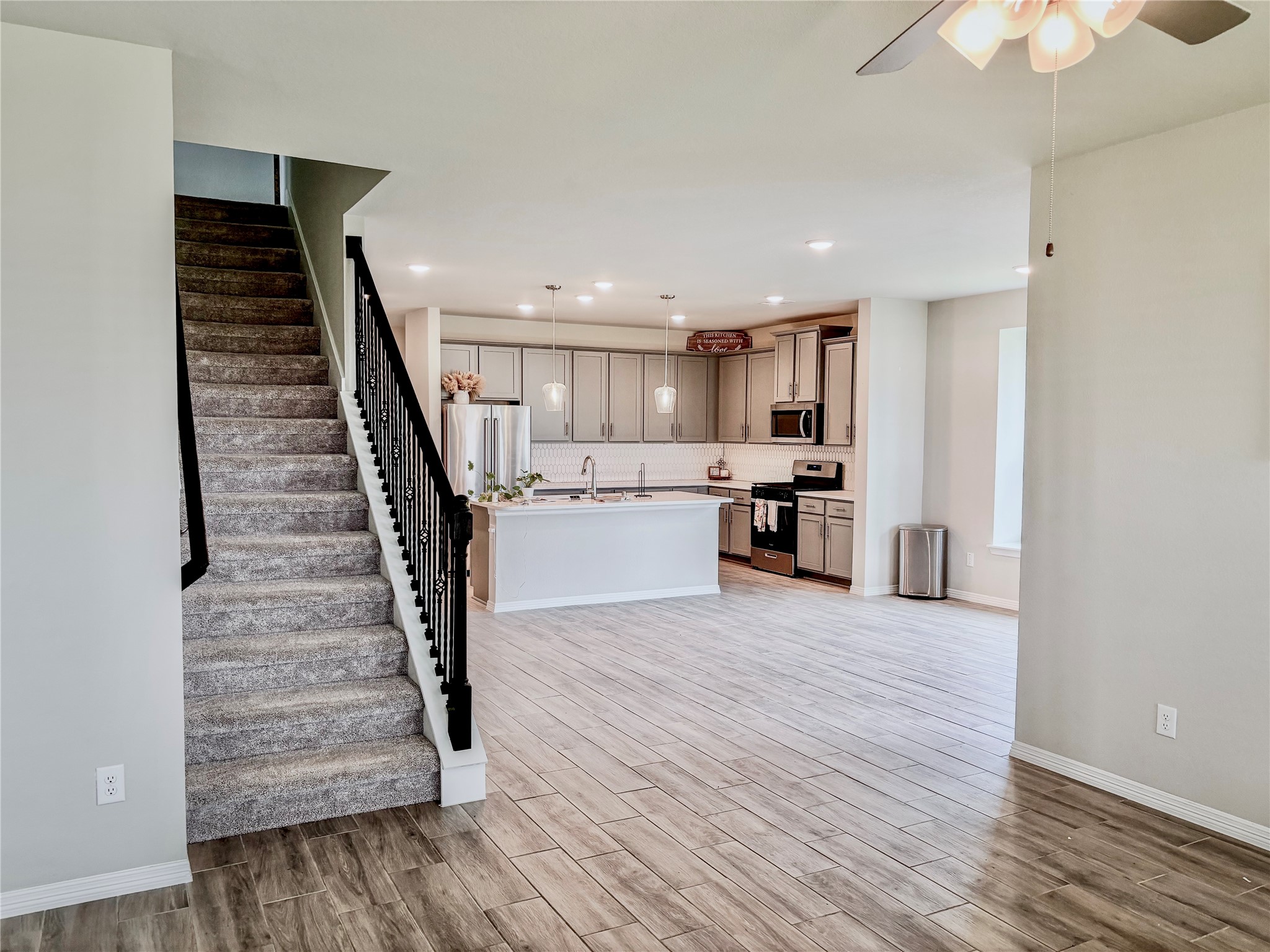 13618 Table Rock Drive, La Marque, TX 77568