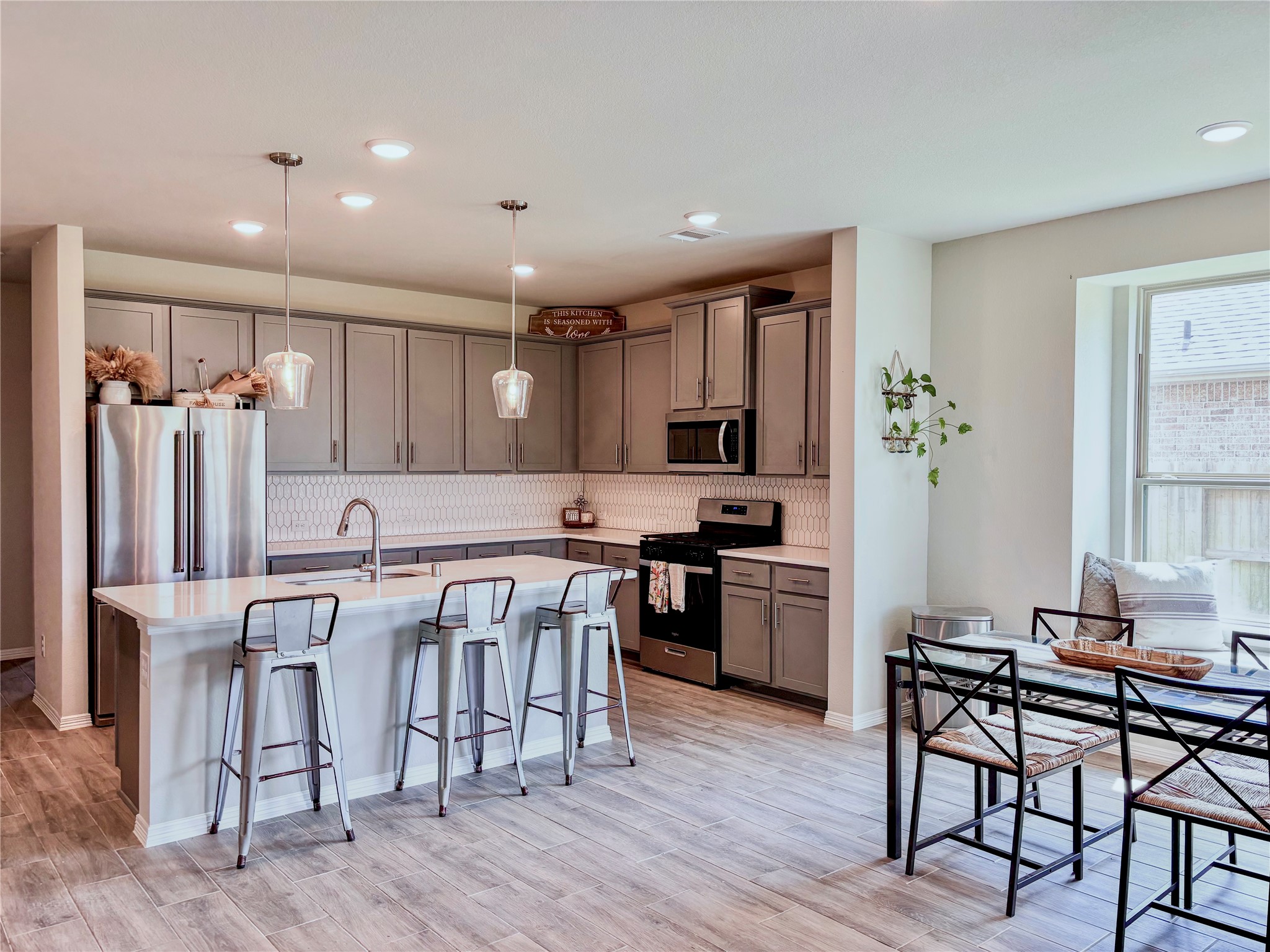 13618 Table Rock Drive, La Marque, TX 77568